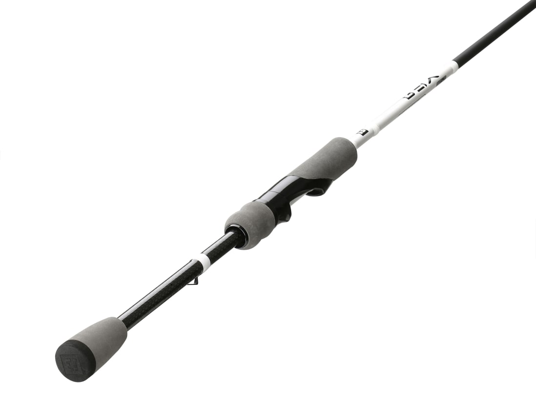 13 FISHING - FATE CHROME - CASTING RODS