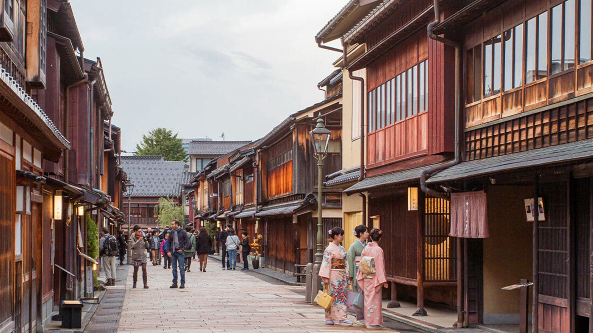18 to 35s Essential Japan