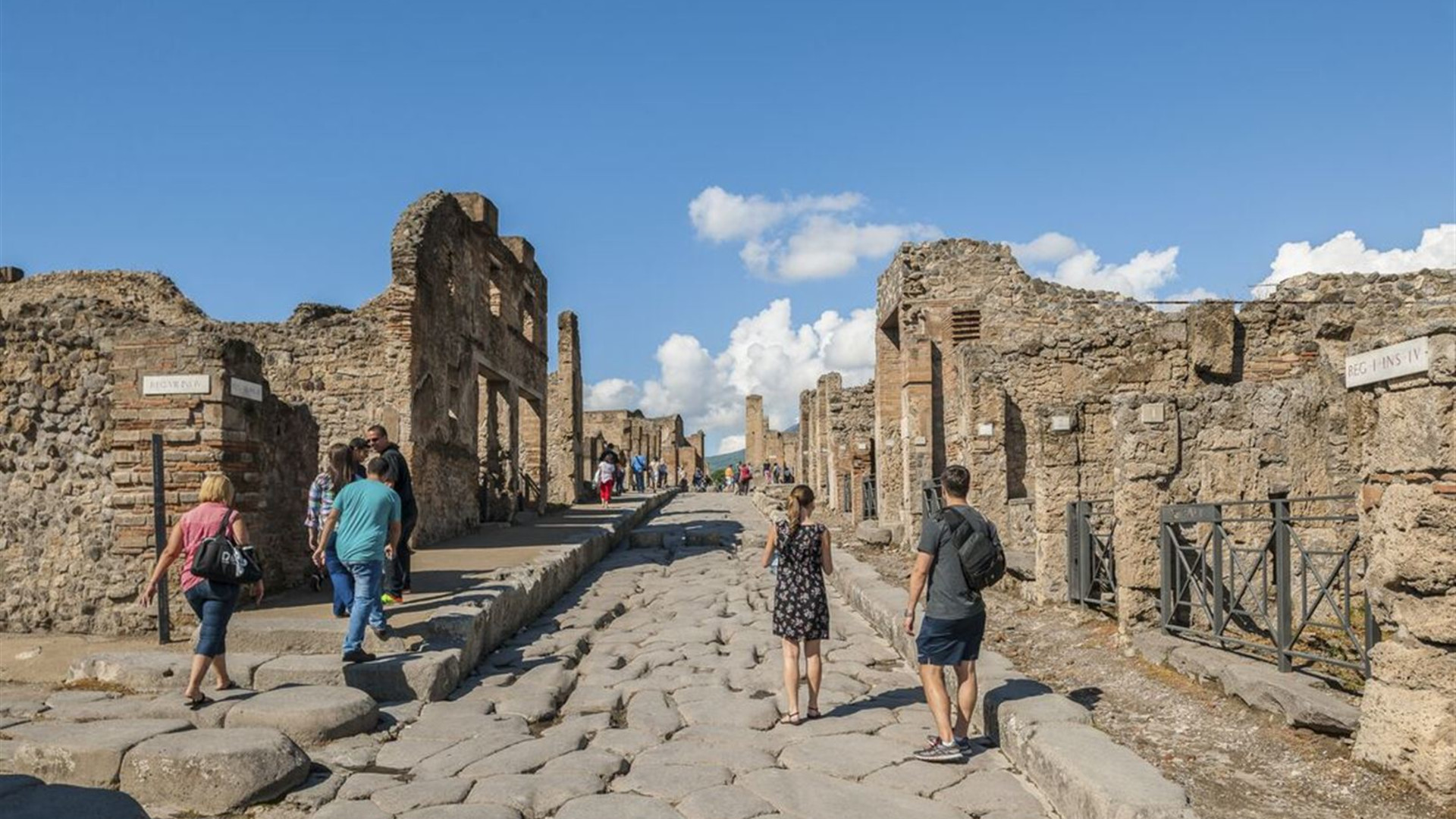 Amalfi Coast: Hike & Kayak