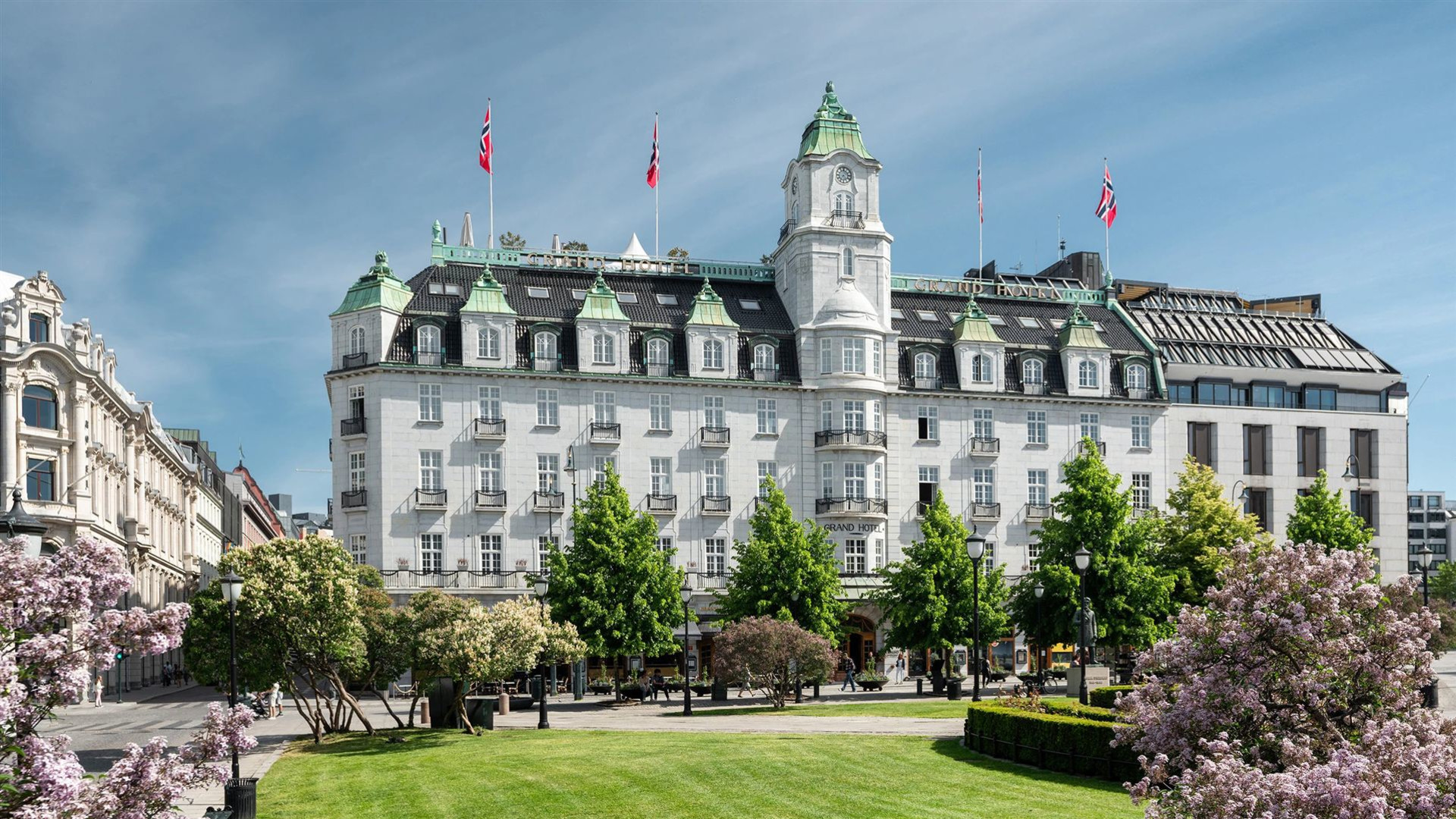 Signature: Norway's Fjords & Mountain Vistas