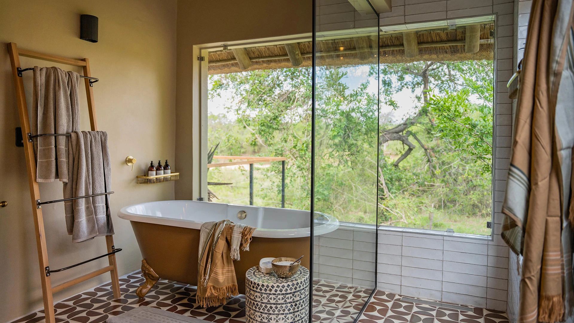 Signature: Kruger, Victoria Falls & Botswana’s Untamed Wonders