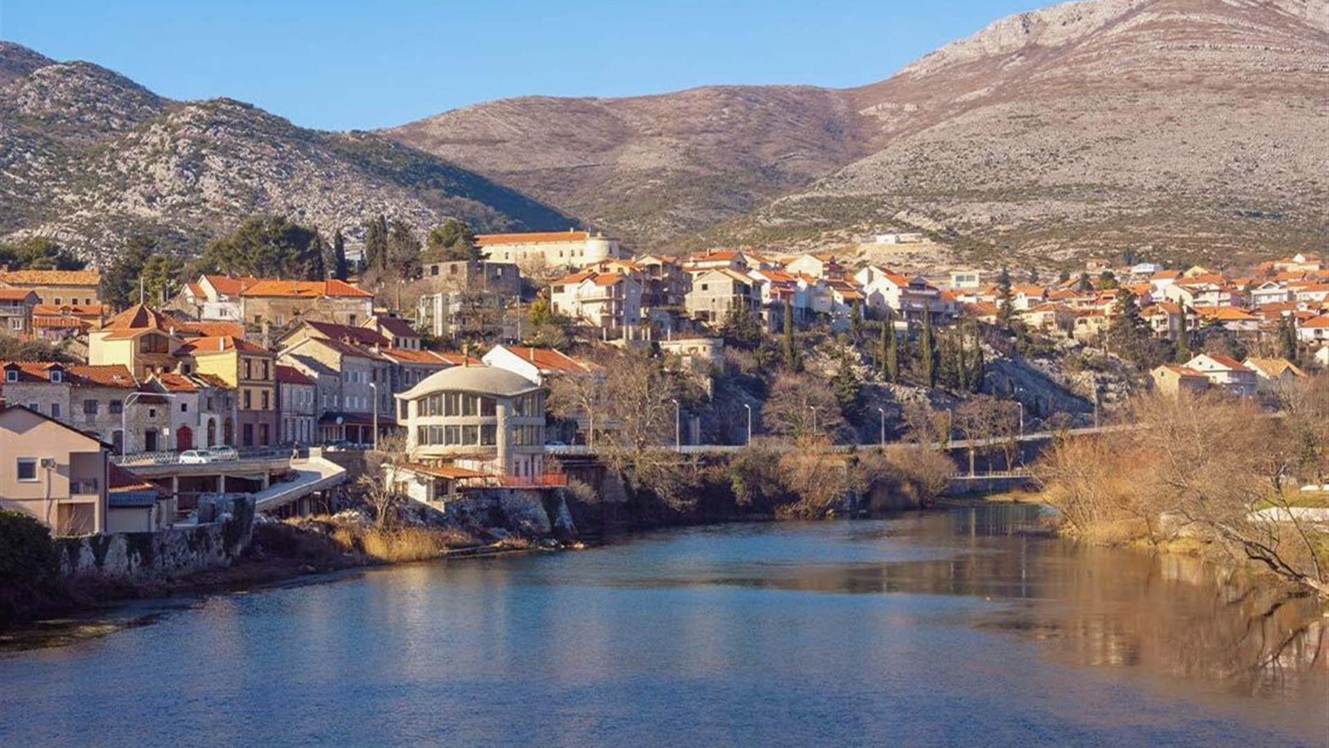 Premium Dubrovnik to Bucharest
