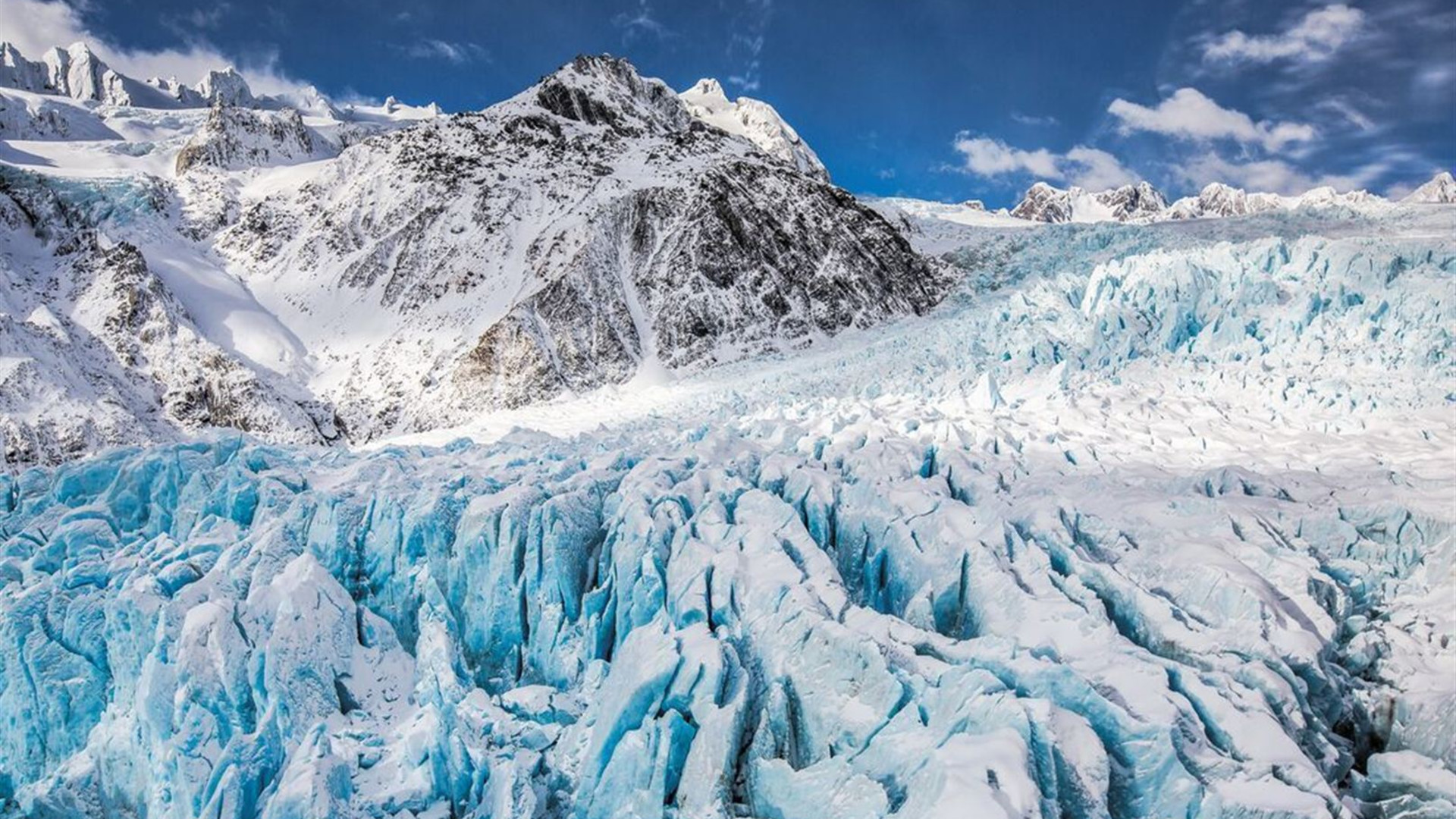 18 to 35s Essential New Zealand: South Island