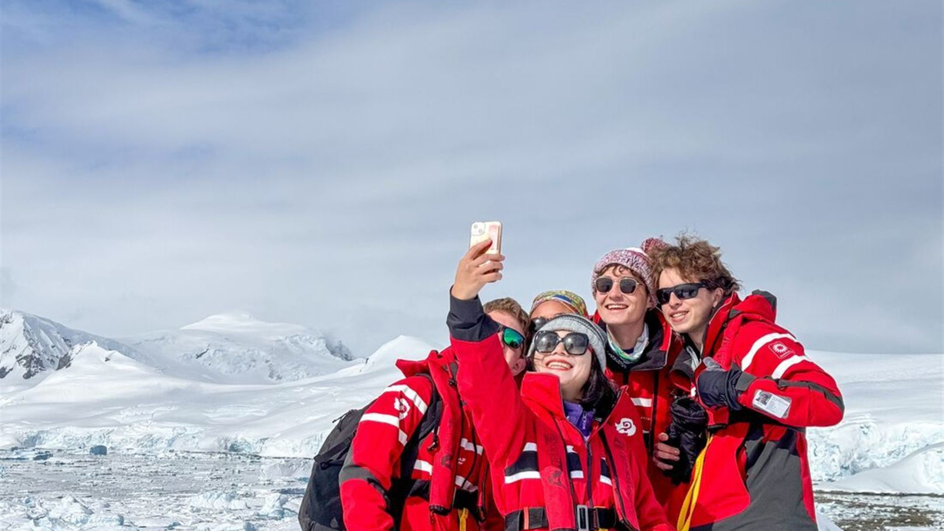 Falkland Islands, South Georgia & Antarctica (Ocean Victory)