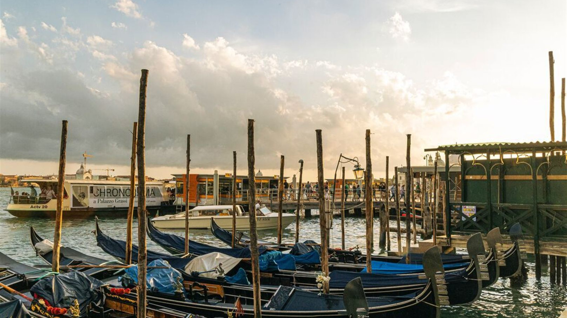 Premium Italy in Depth