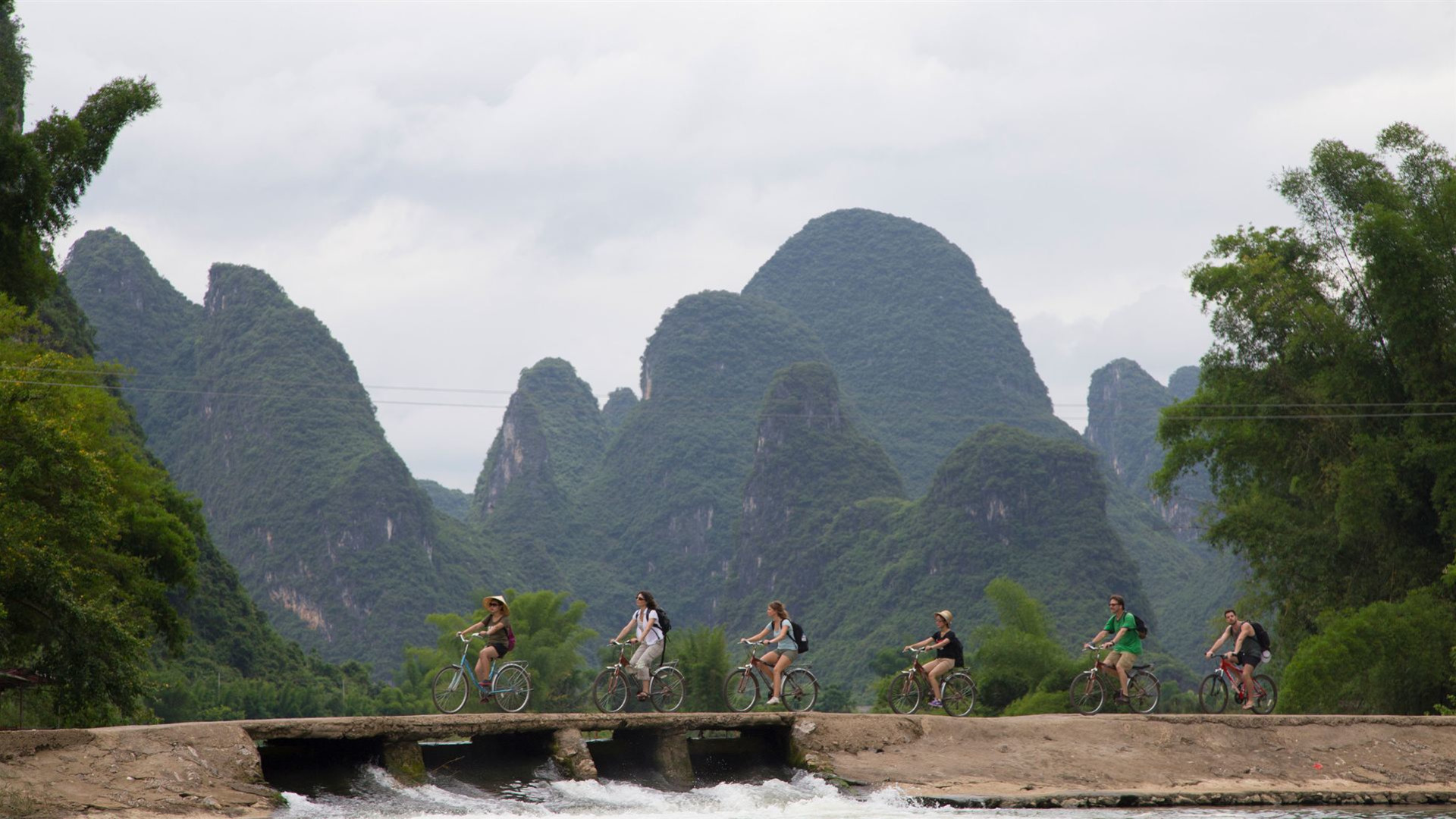 China: Nationalparks und pulsierende Städte
