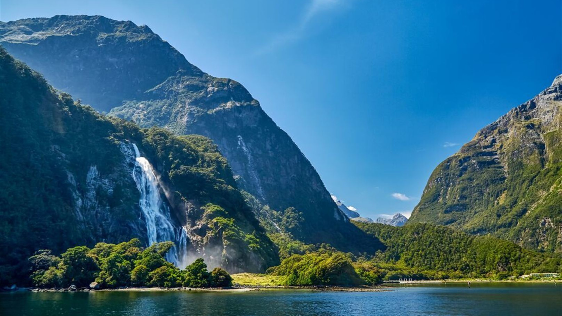 18 to 35s Essential New Zealand: South Island