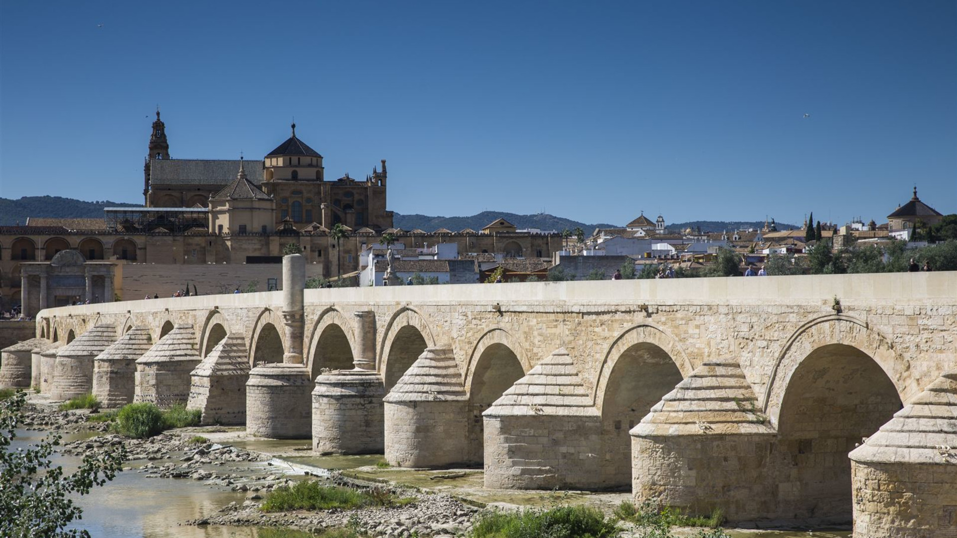 Journeys: Discover Spain