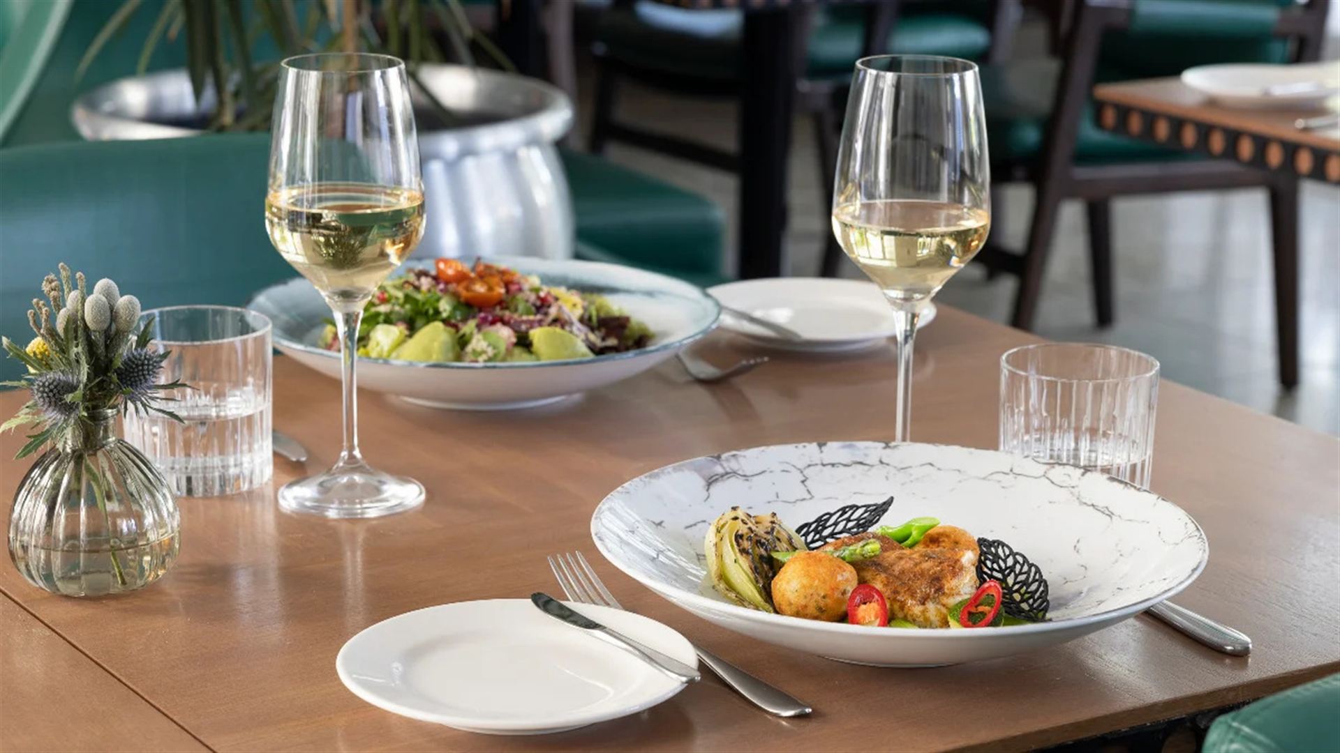 Signature: Ireland's Legendary Landscapes & Cities