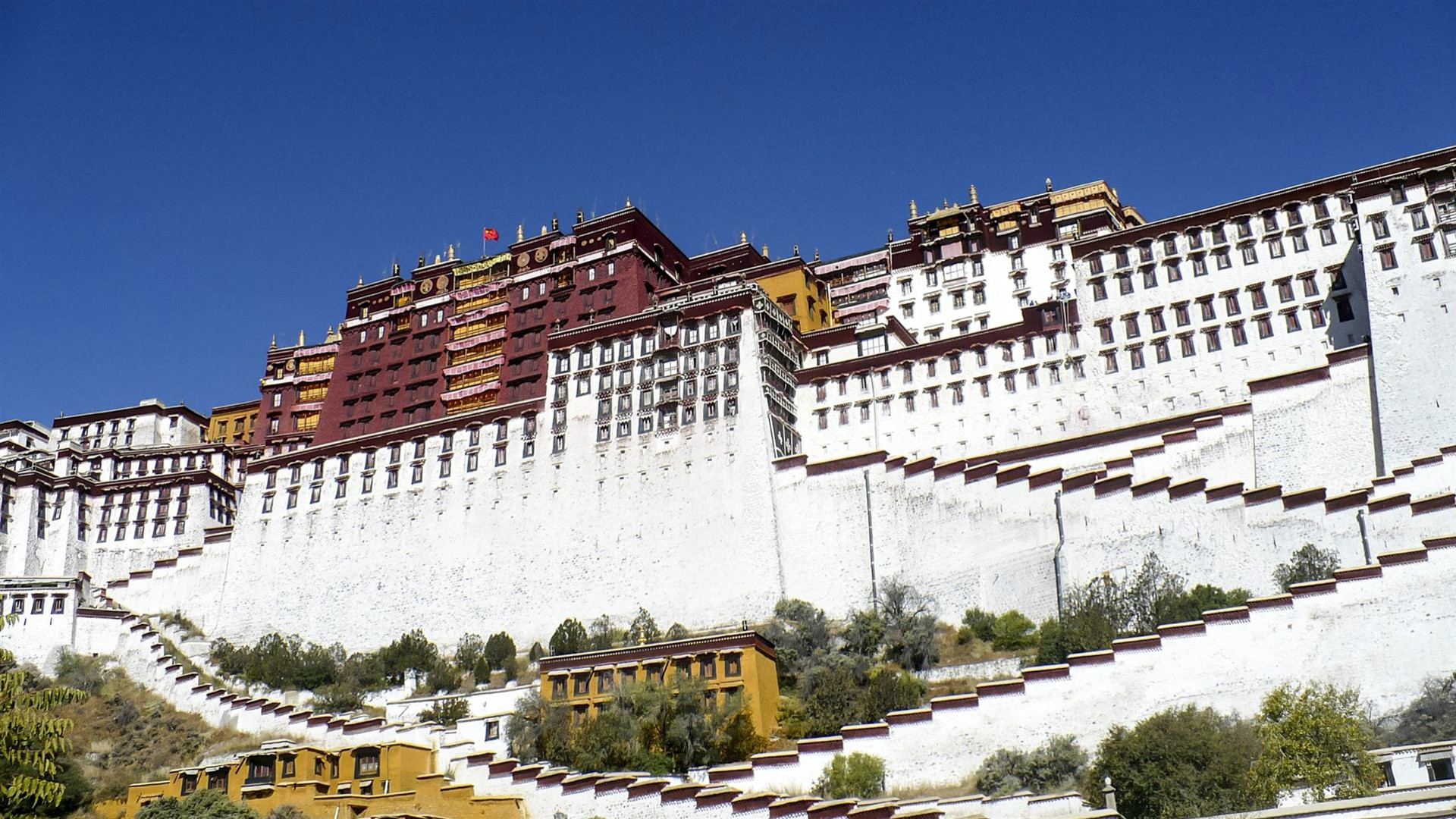 China & Tibet: Great Wall, Lhasa & Terracotta Warriors