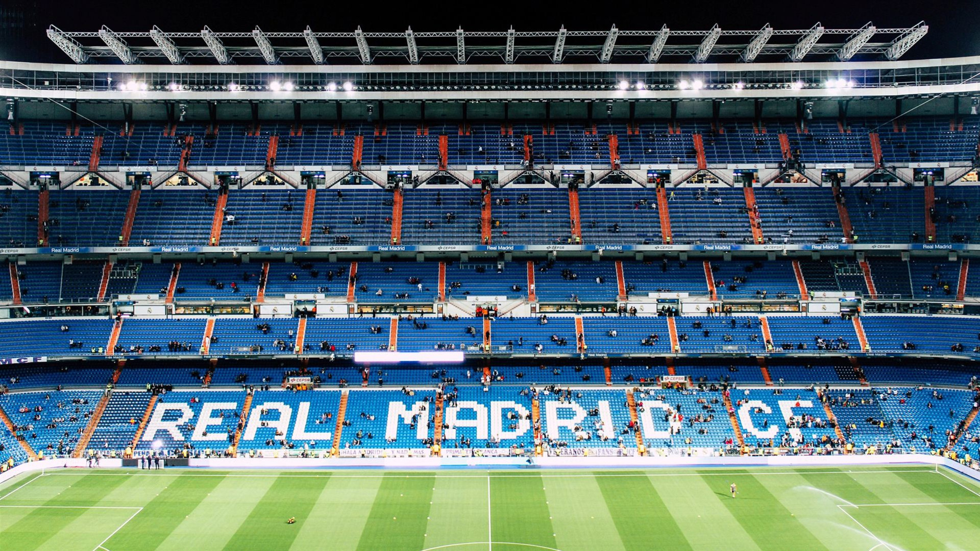 Real Madrid: Pitch to Plaza