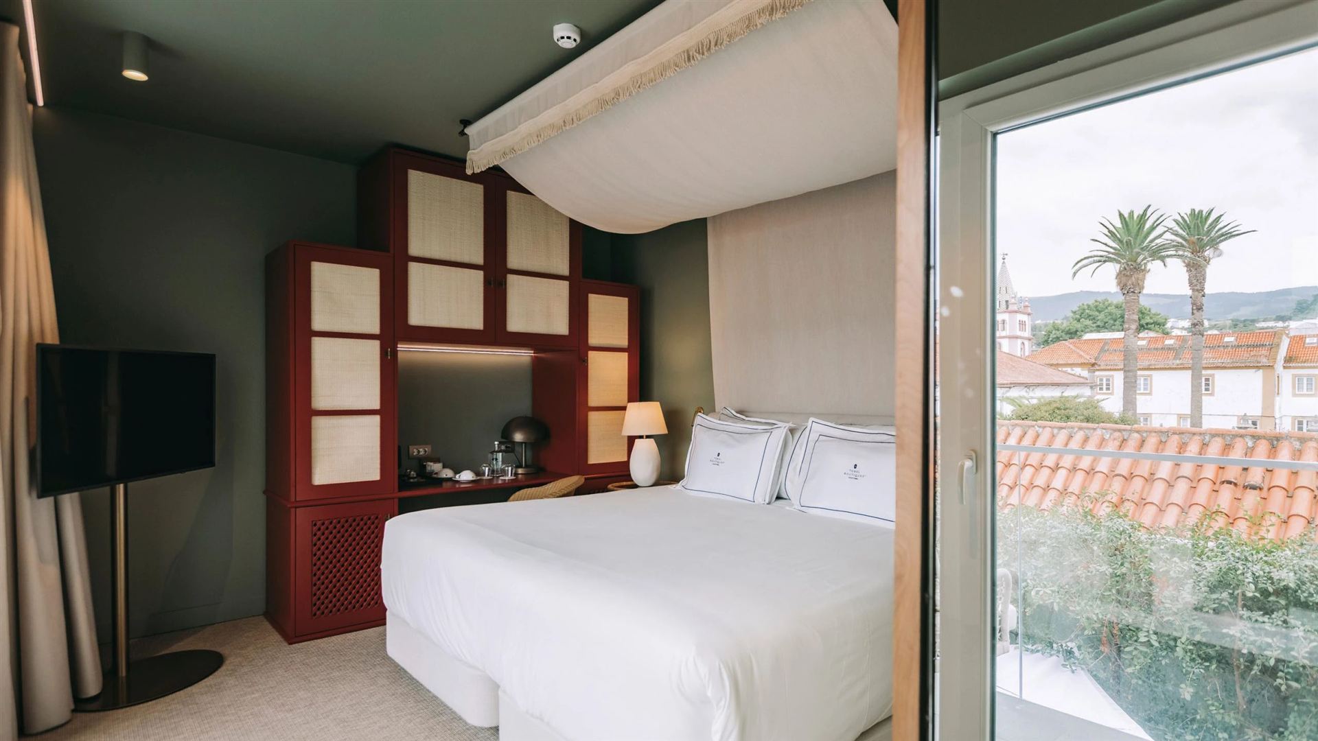 Signature: Portugal & the Azores Islands