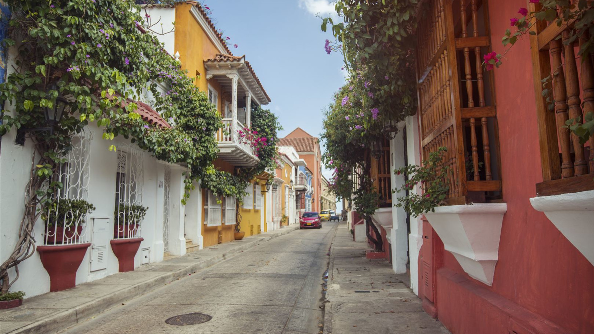 Colombia: Andean Vistas to Guatapé & the Caribbean
