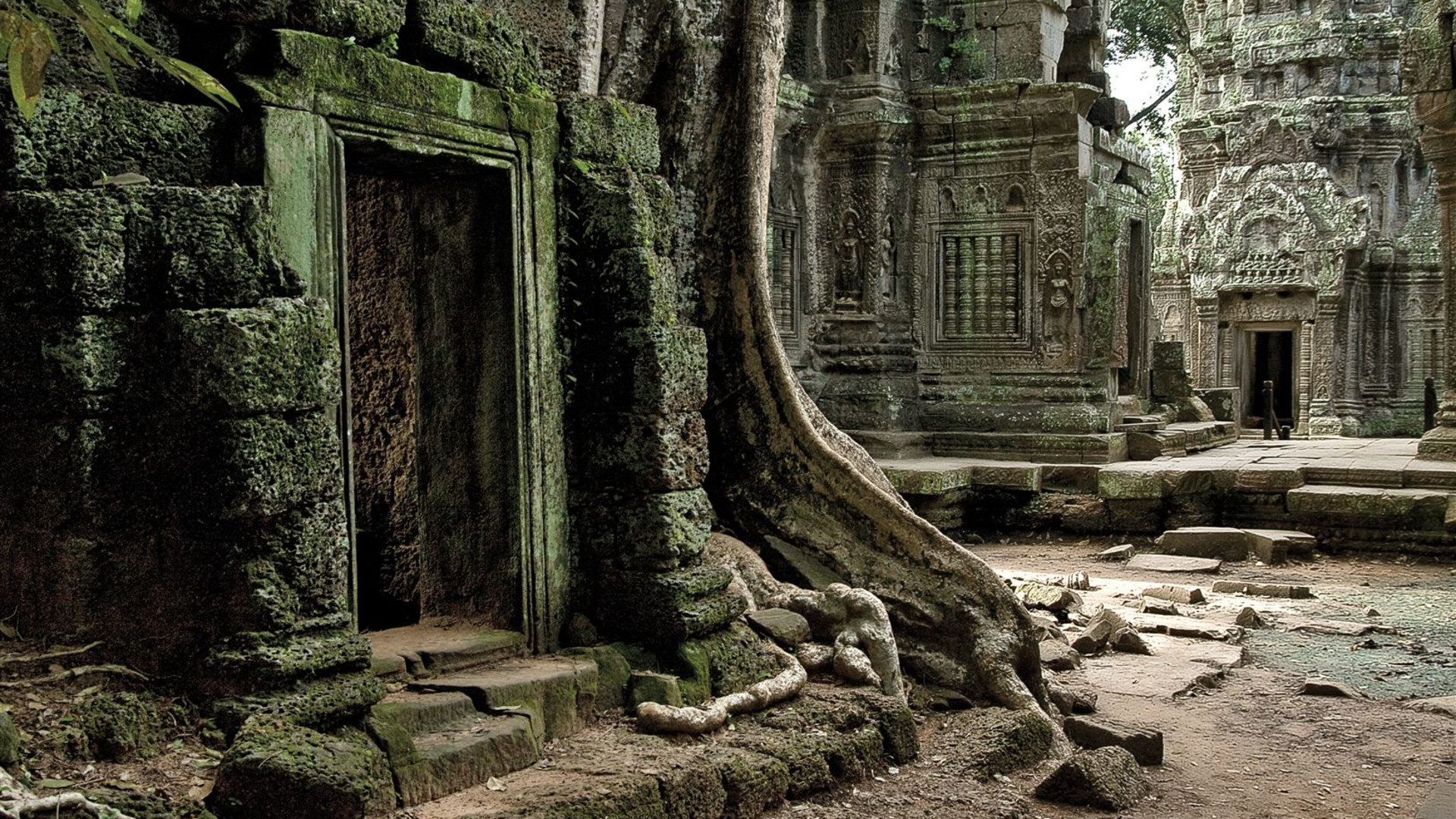 Vietnam to Cambodia: Hanoi Hostels, Beaches & Ancient Ruins