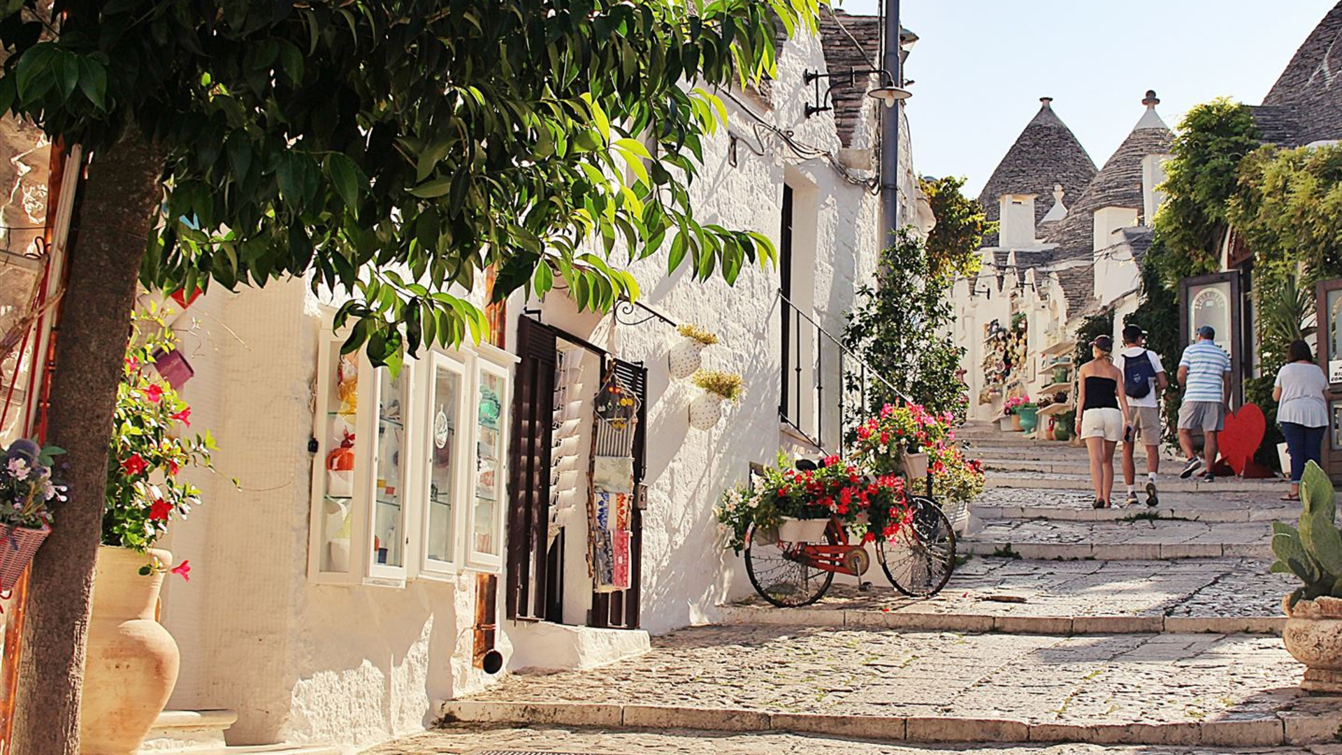 Walking in Puglia & Matera