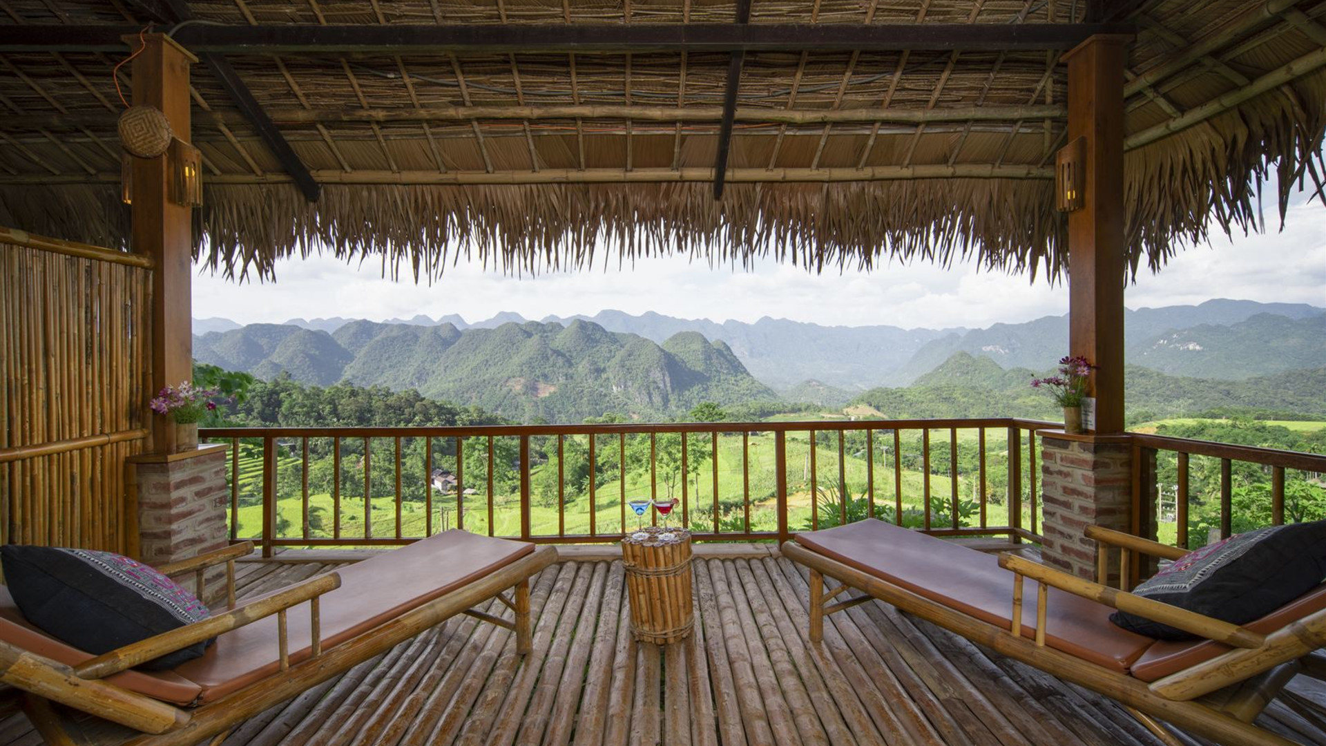 Vietnam: Hanoi, Halong Bay & Trekking Pu Luong