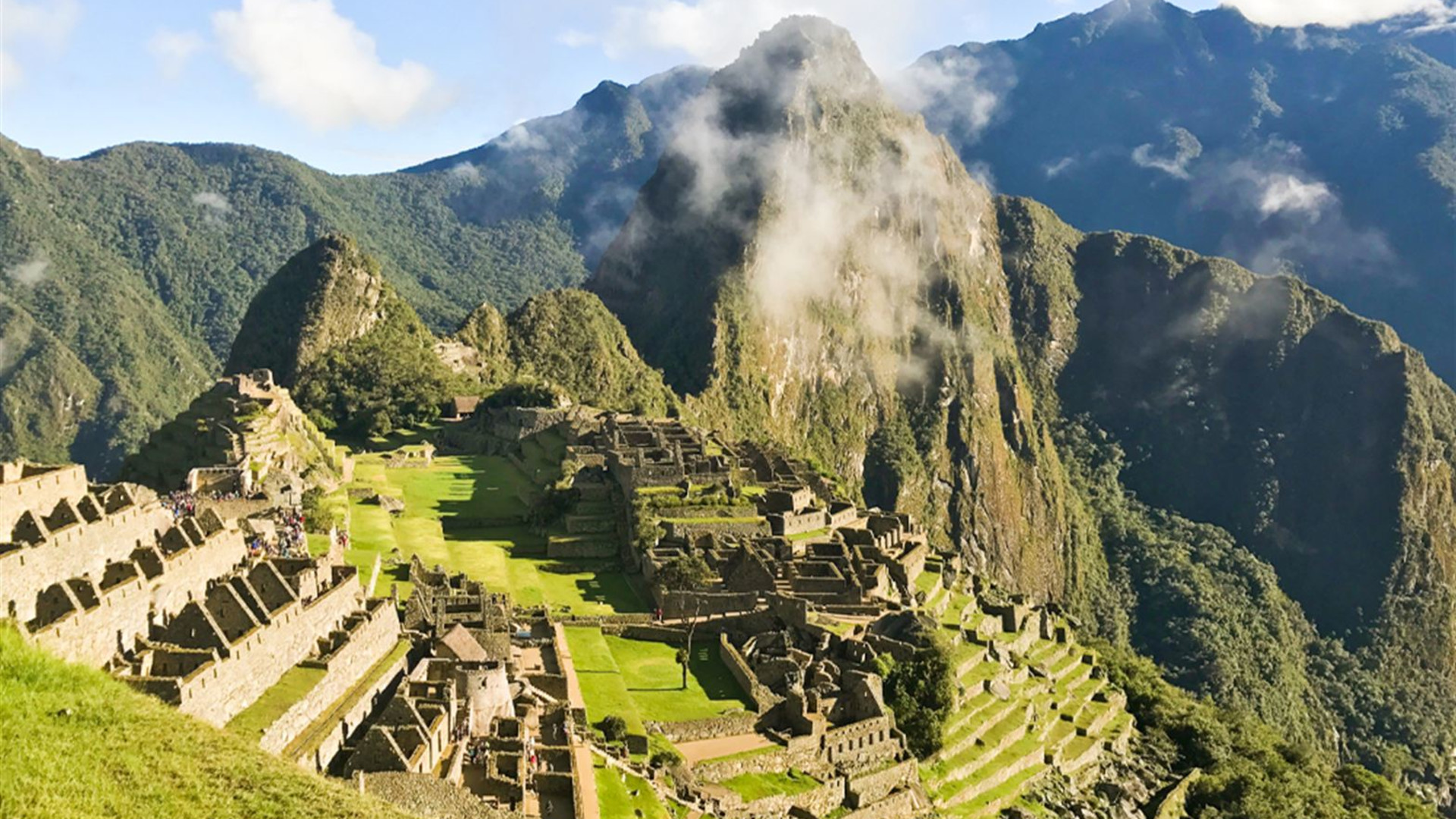 Peru & Galapagos by Yacht 