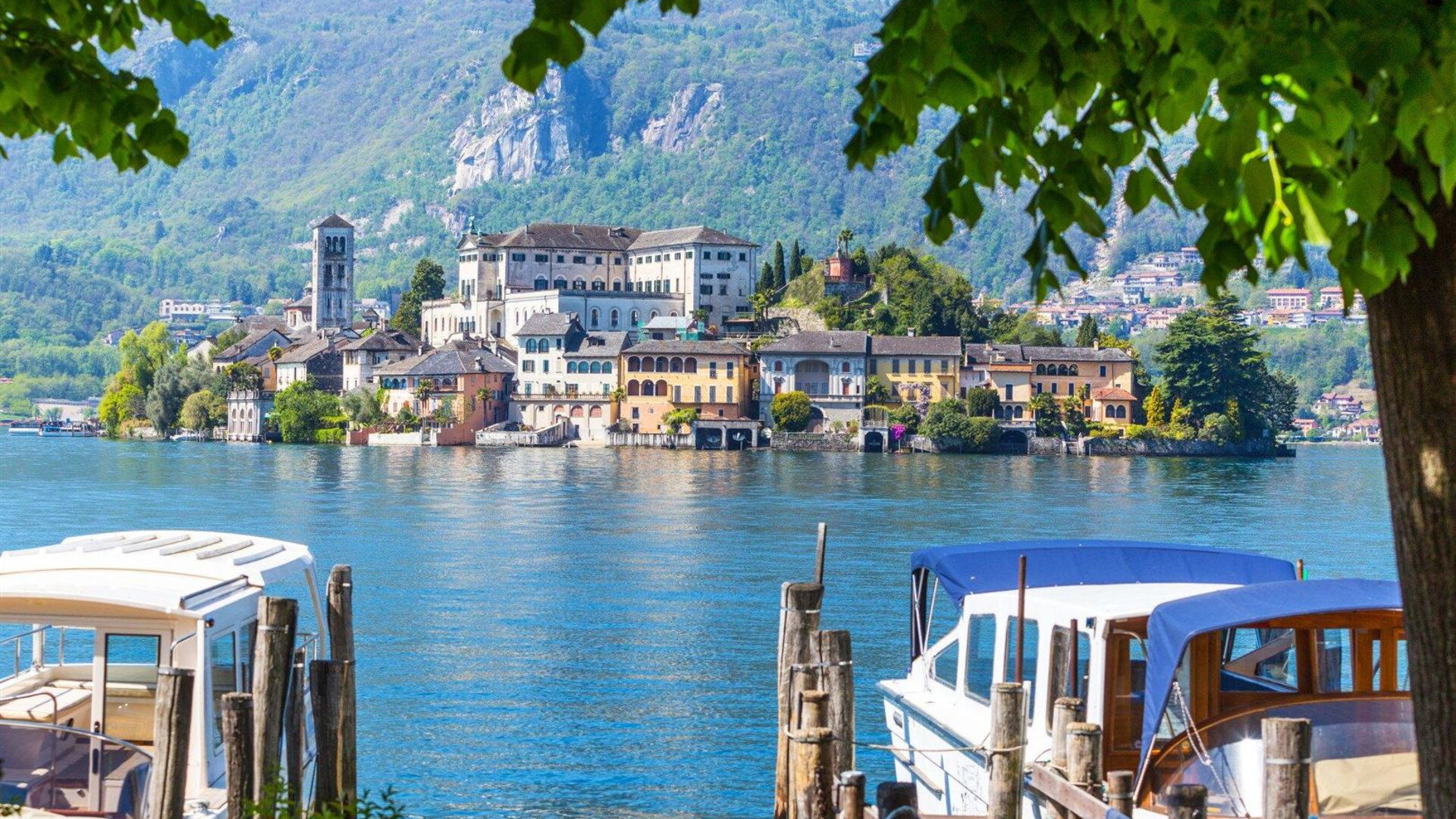 Walking at Lakes Orta and Maggiore