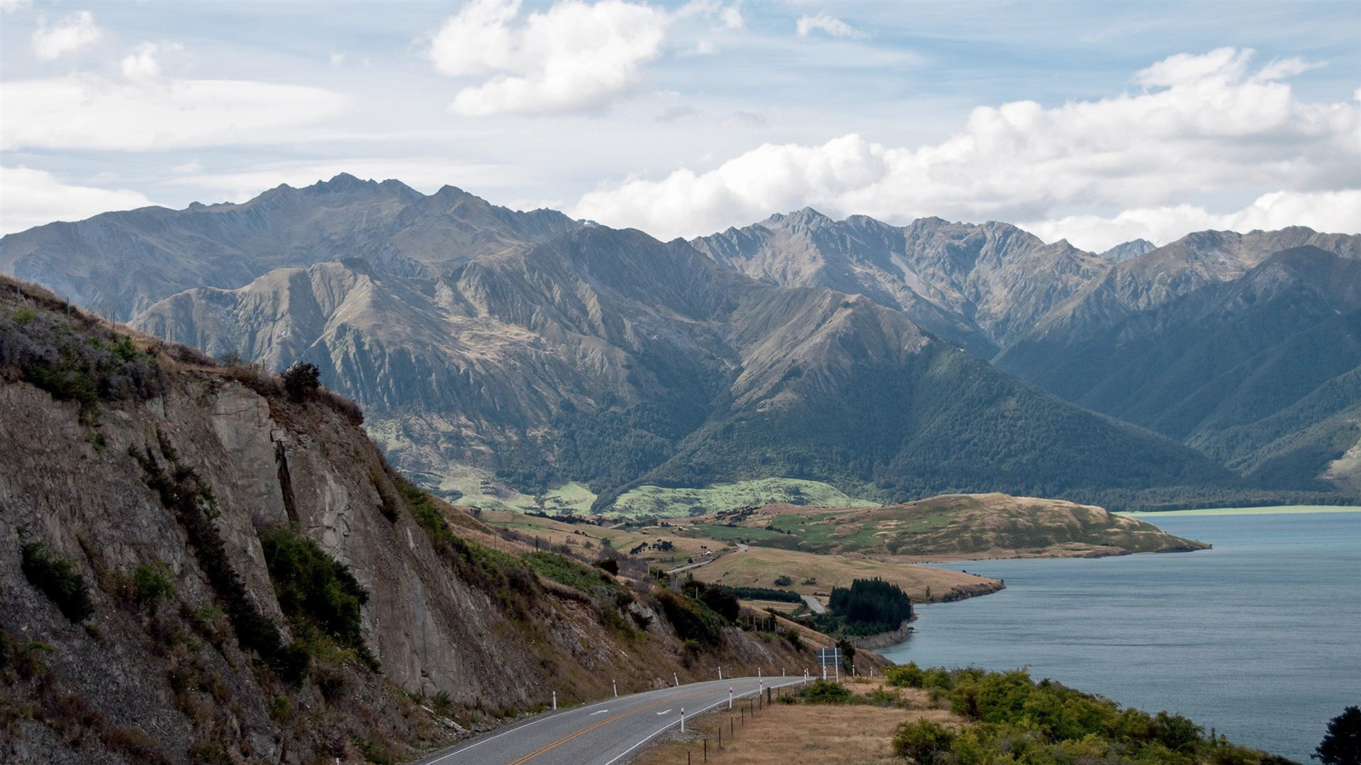 Australia and New Zealand: Surf, Sun & Epic Parks