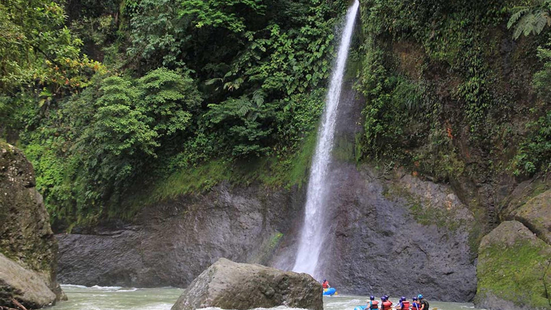 Costa Rica: Hike, Bike & Raft