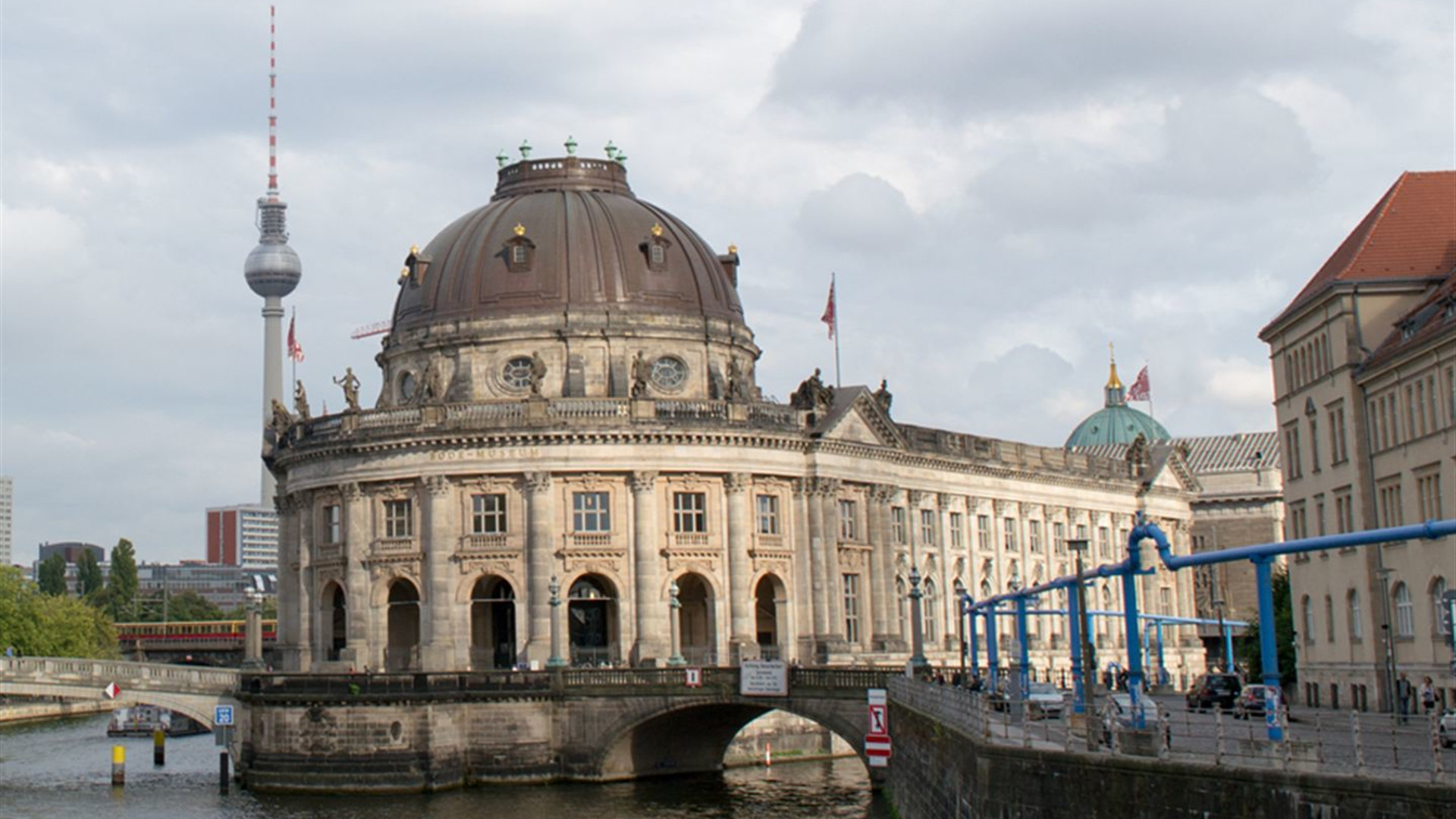 Von Berlin nach Paris: Fahrradtouren und durchfeierte Nächte