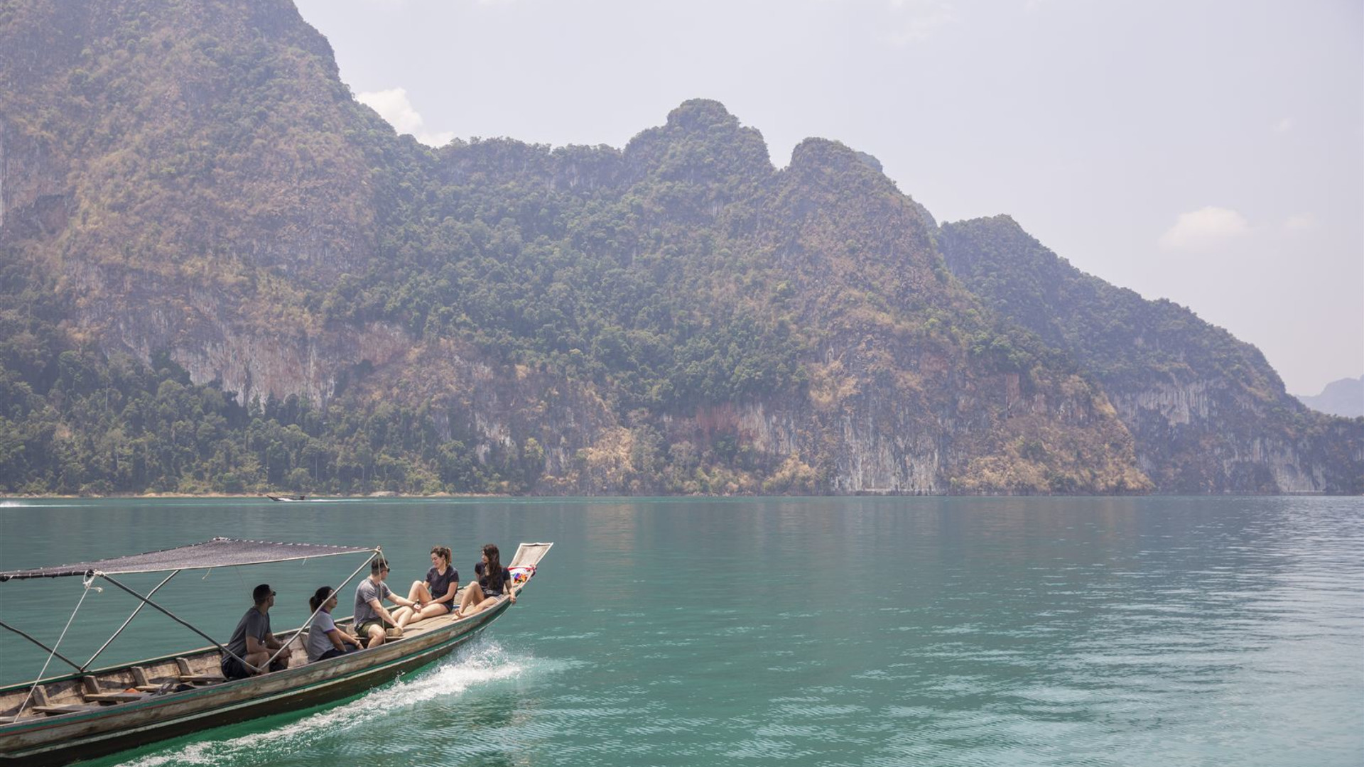 Südthailand – Nachtleben & Nationalparks