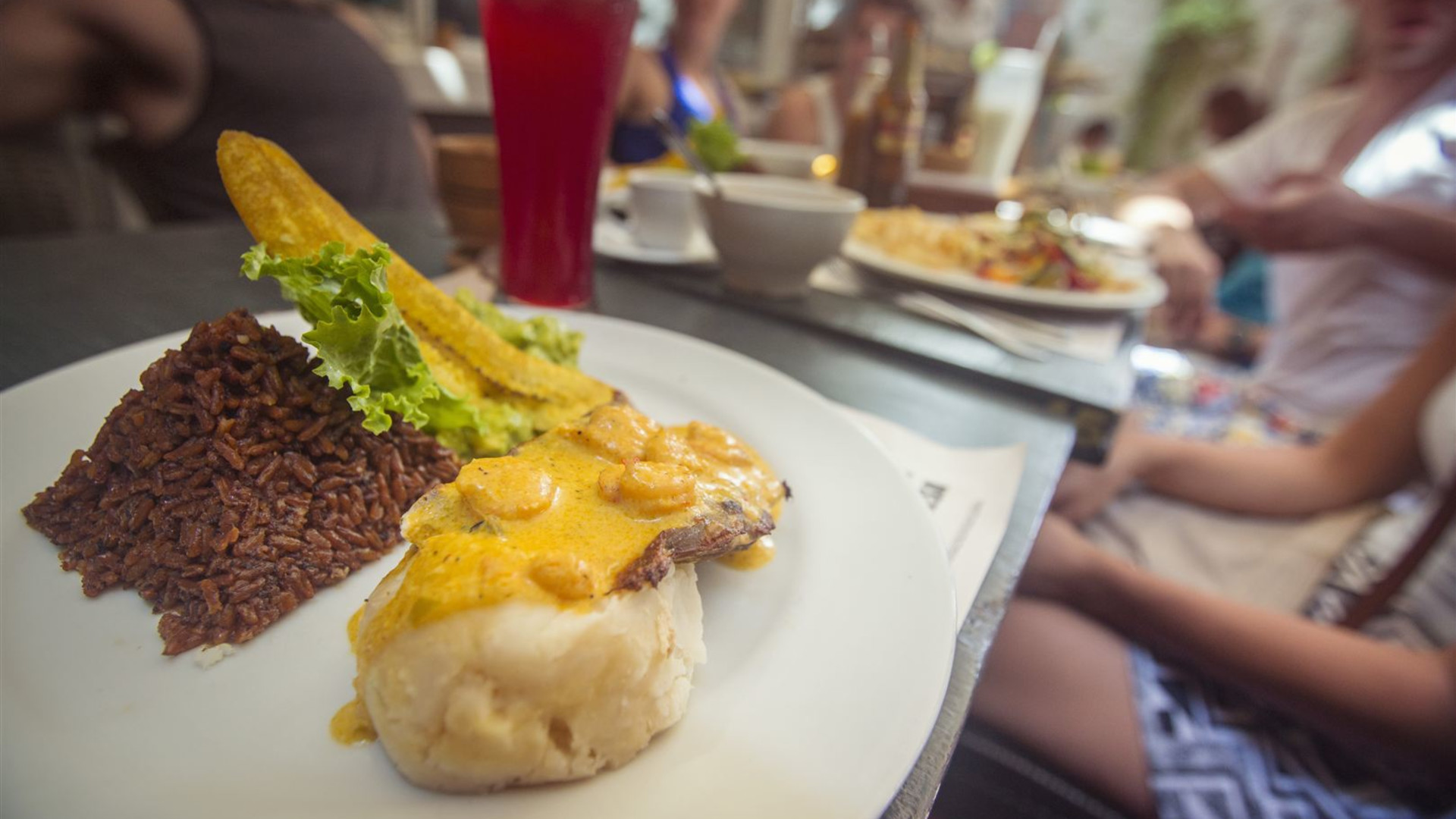 Colombia: Andean Vistas to Guatapé & the Caribbean