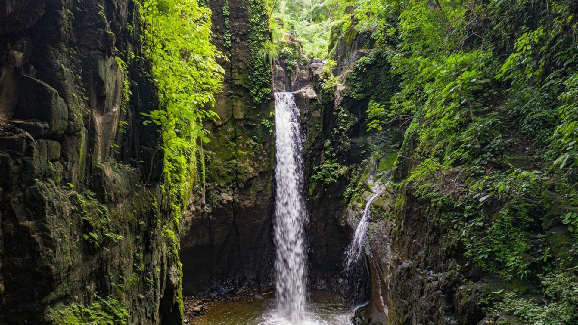 Central America: Hike, Bike & Kayak