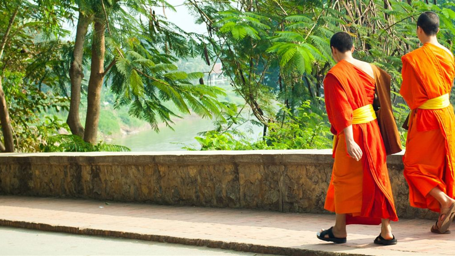18 to 35s Essential Thailand & Laos