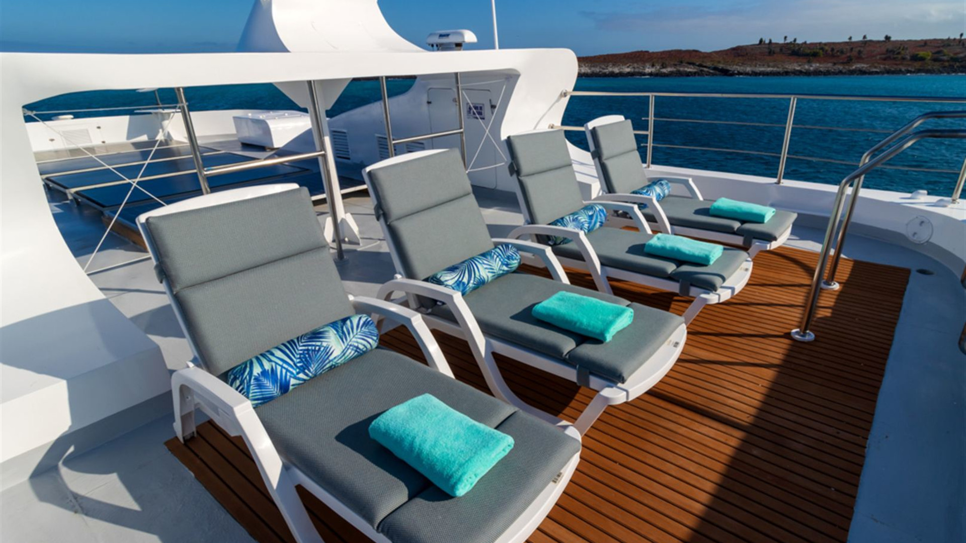 Galapagos Cruise & Peru’s Land of the Incas (Grand Daphne)