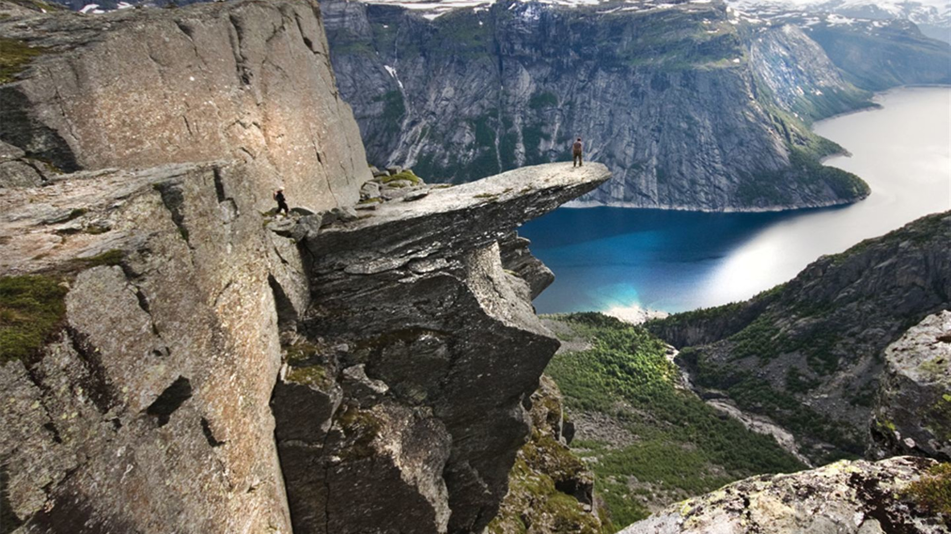 Trekking in den Fjorden in Norwegen