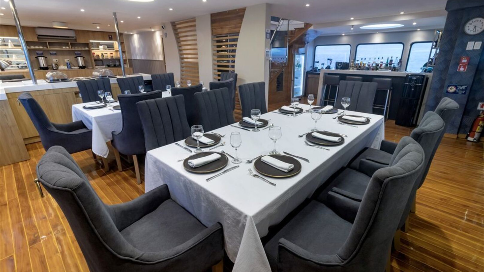 Galapagos Explorer: Southern Islands (Grand Queen Beatriz)