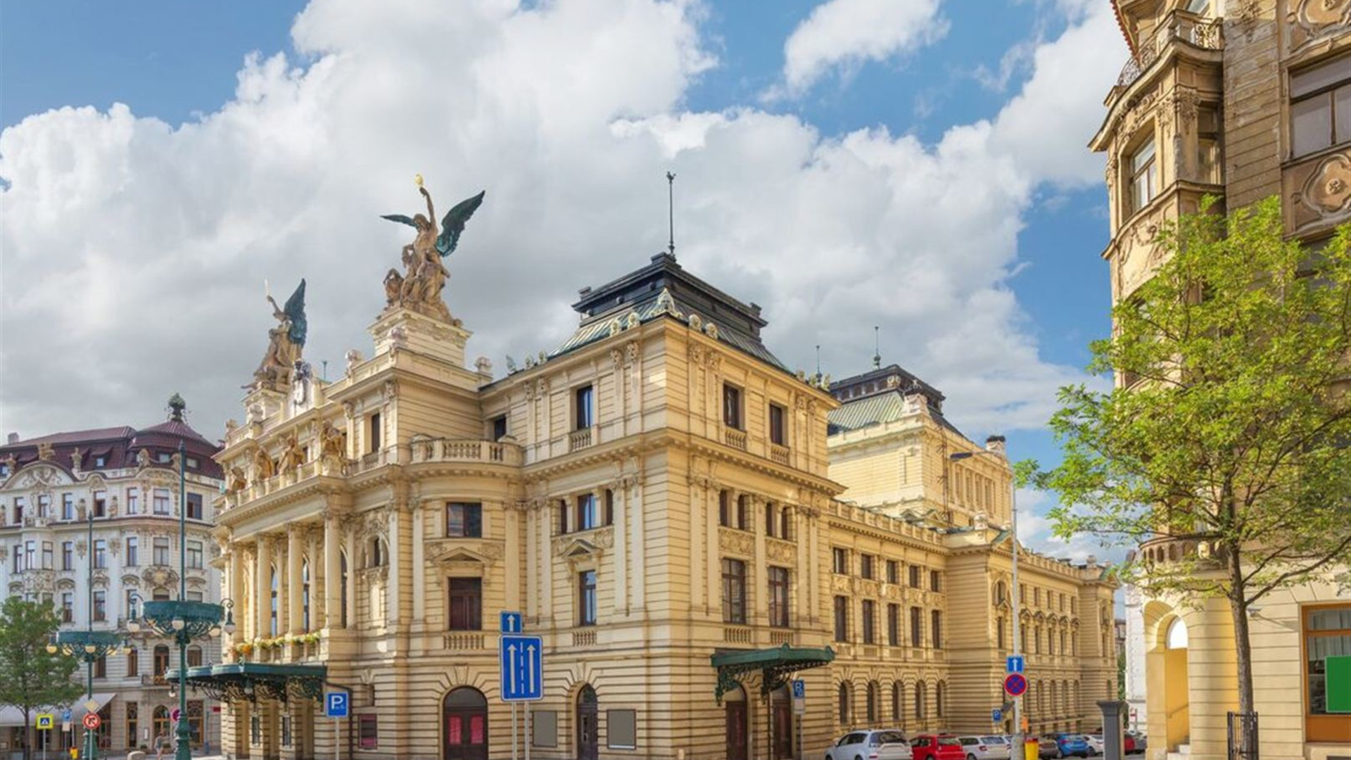 Prague Short Break: City & Beyond
