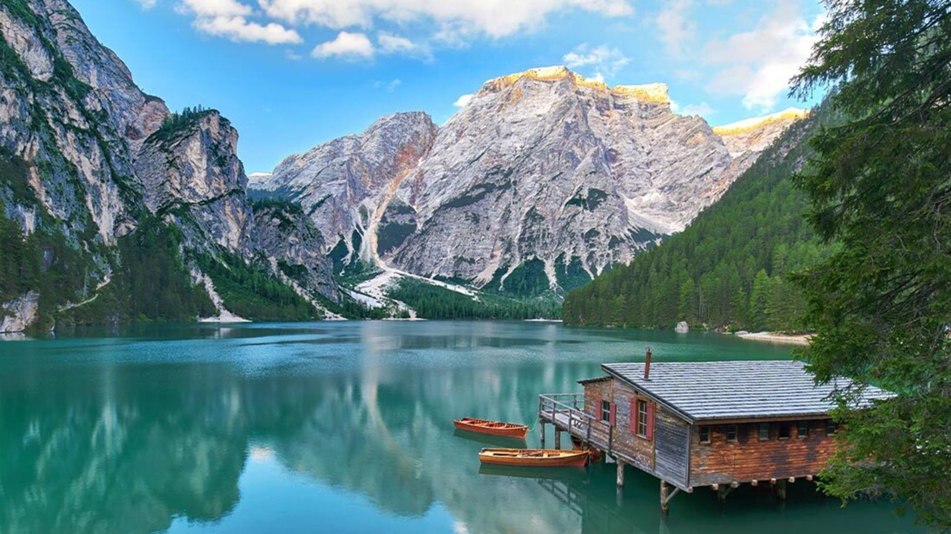 Hiking in the Dolomites
