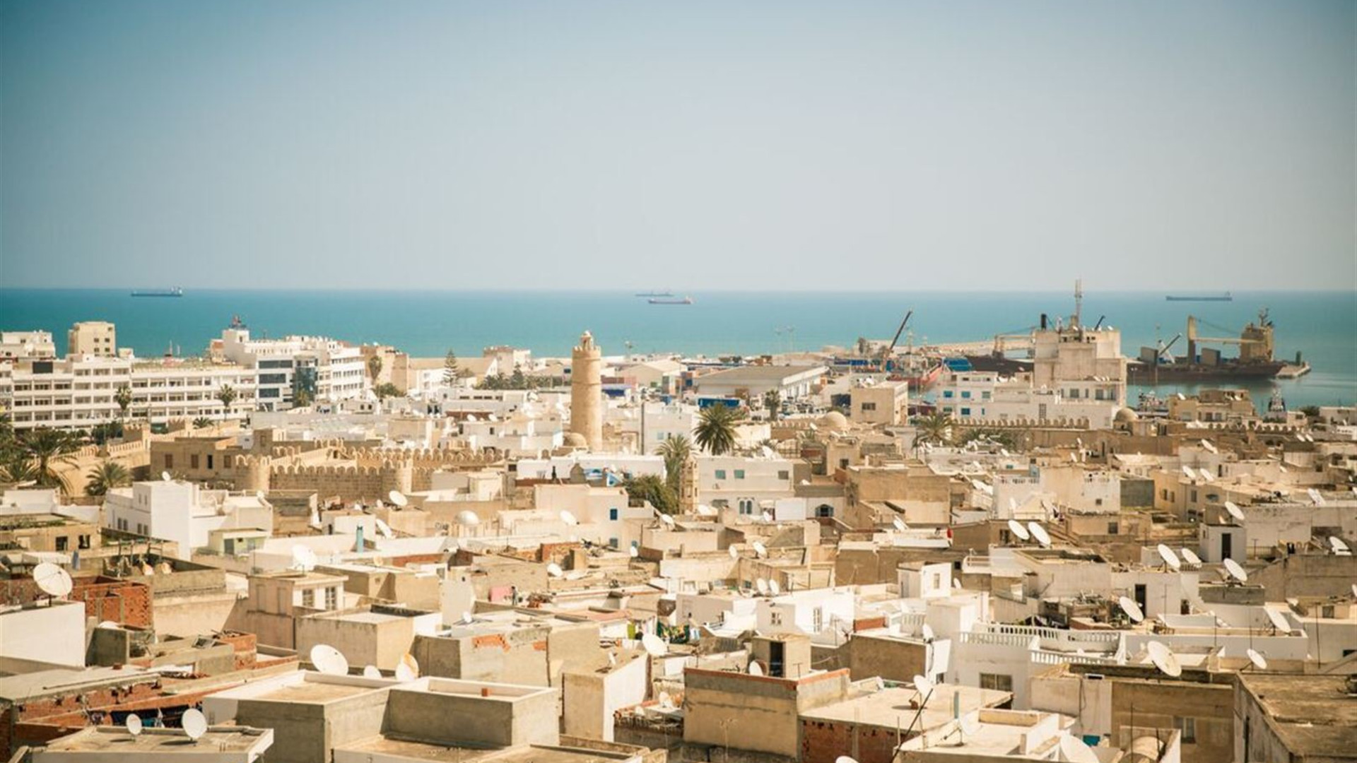 Premium Tunisia