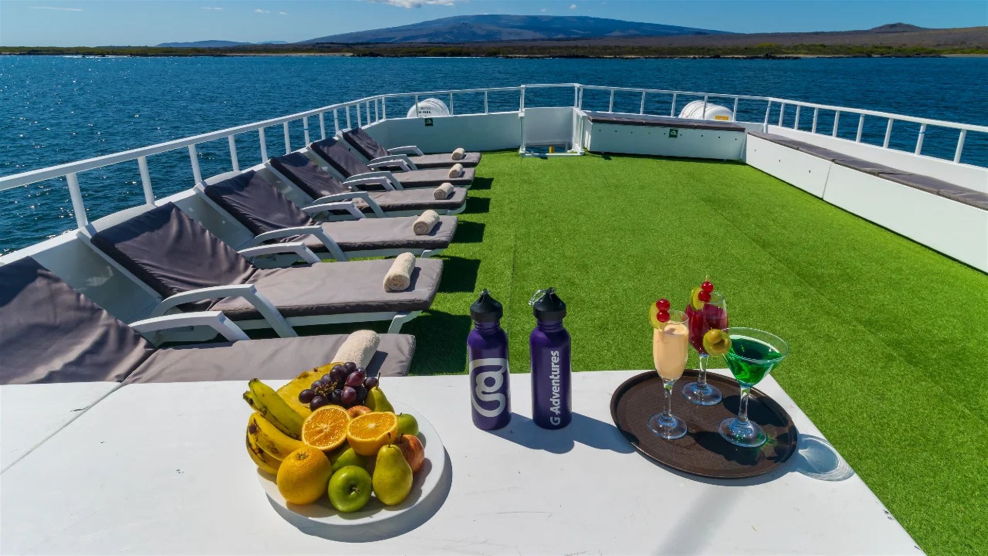 Galapagos — South & East Islands aboard the Yolita