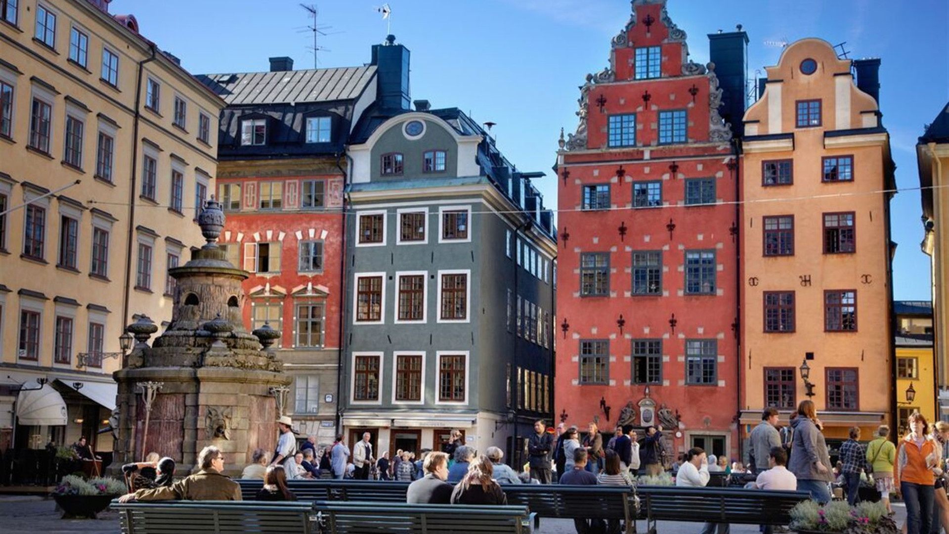 18 to 35s Essential Scandinavia