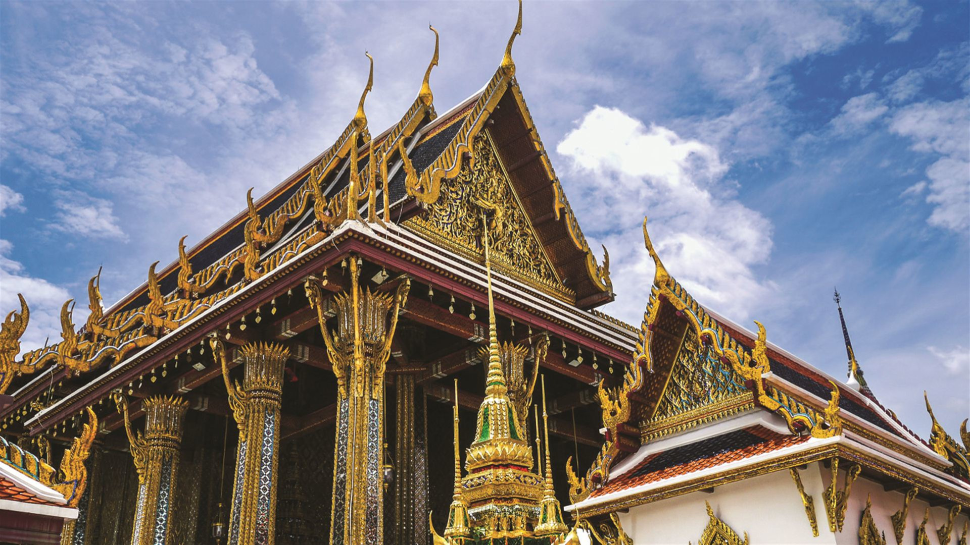 Wonders of Thailand: A Cultural Journey from Bangkok to Phuket