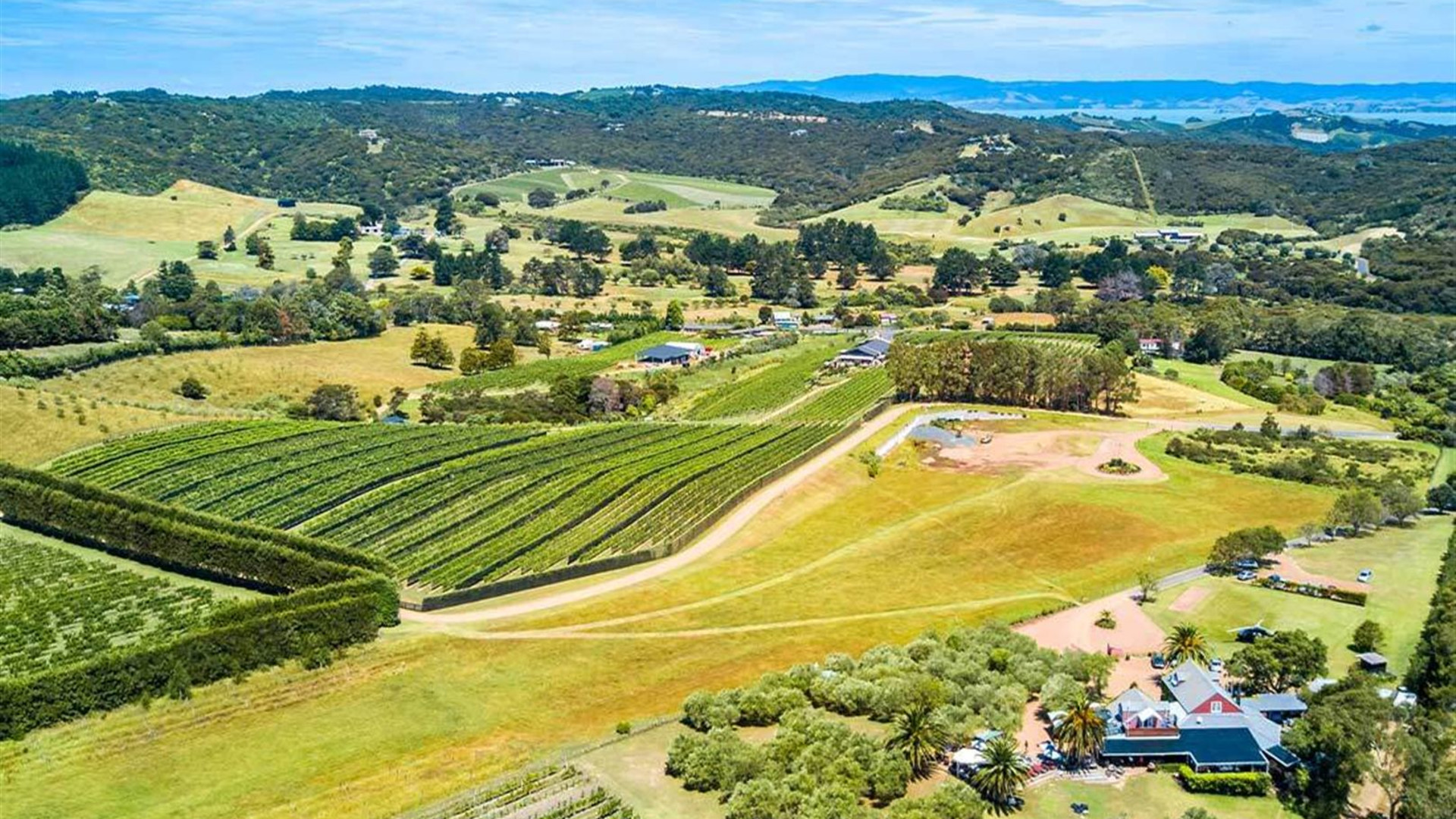 Premium New Zealand Encompassed
