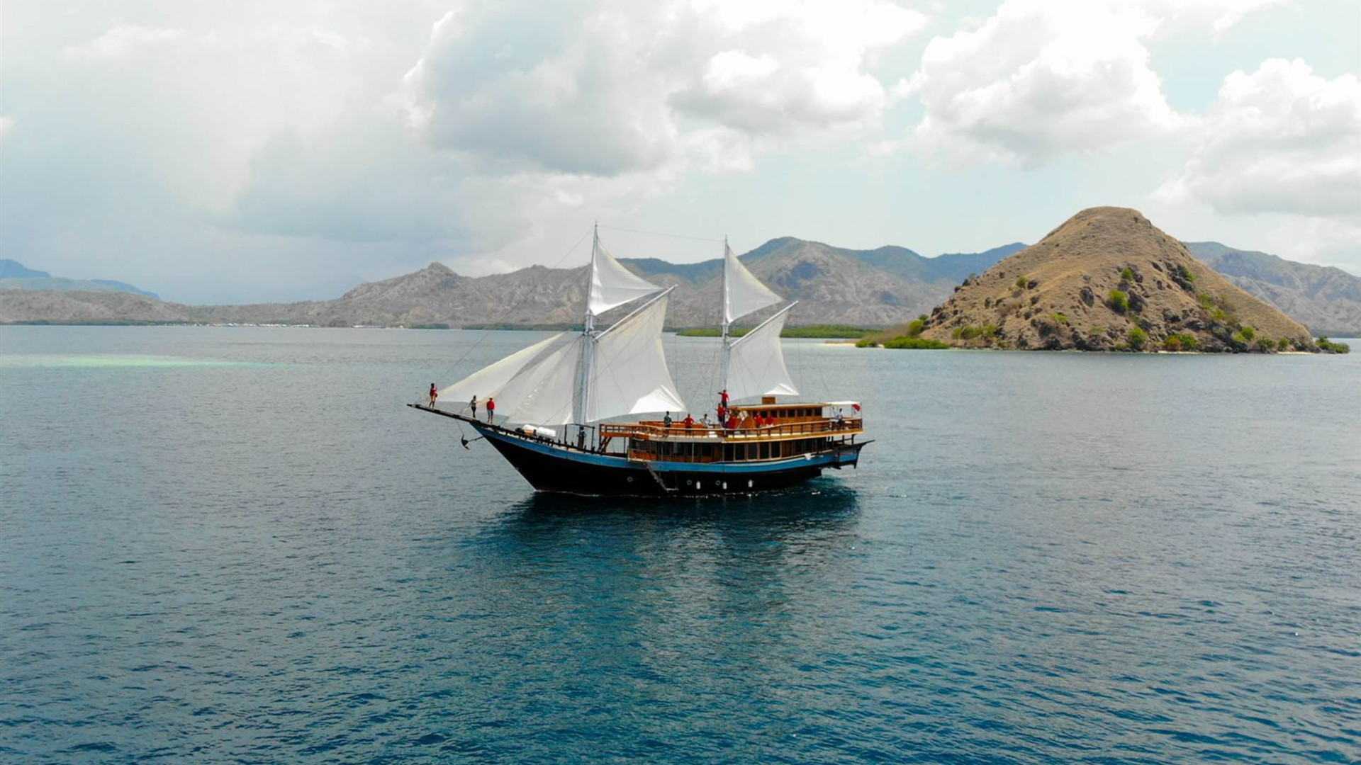 Komodo & Flores Adventure 