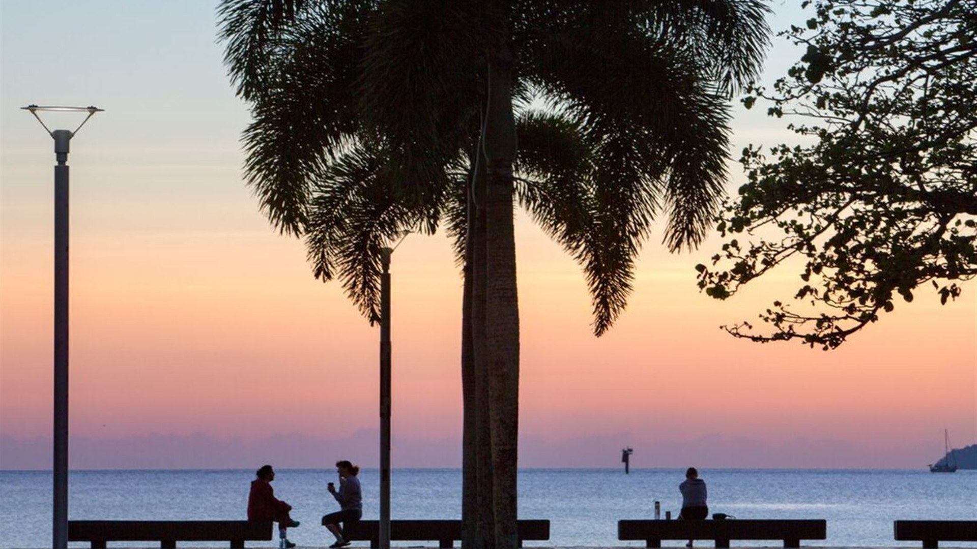 Essential Brisbane to Cairns