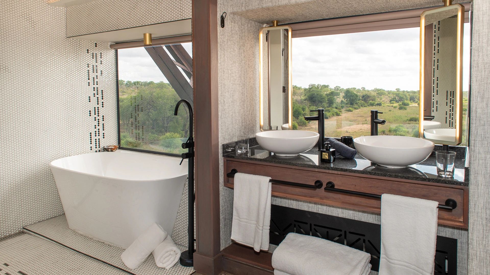 Signature: Southern Africa’s Highlights, Cape Town to the Okavango Delta