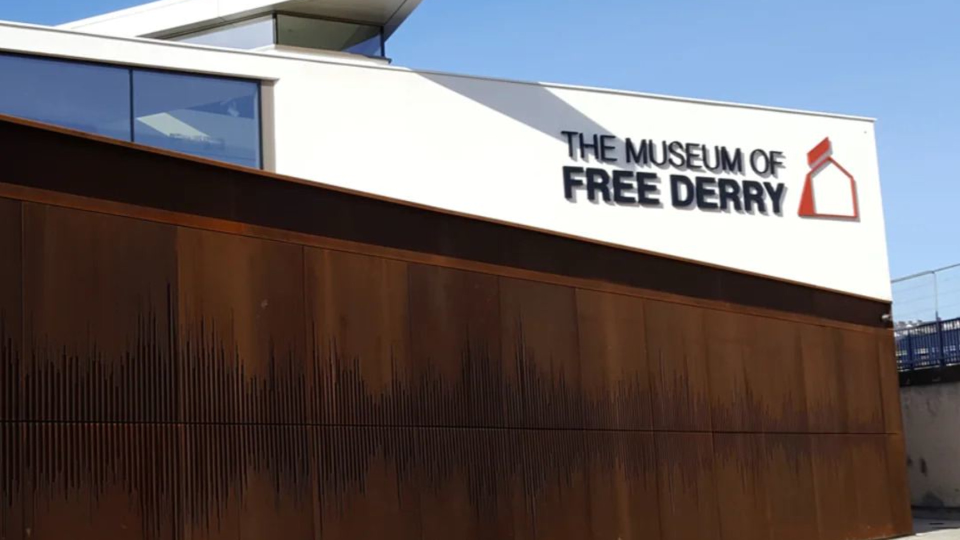 Signature: Ireland's Legendary Landscapes & Cities