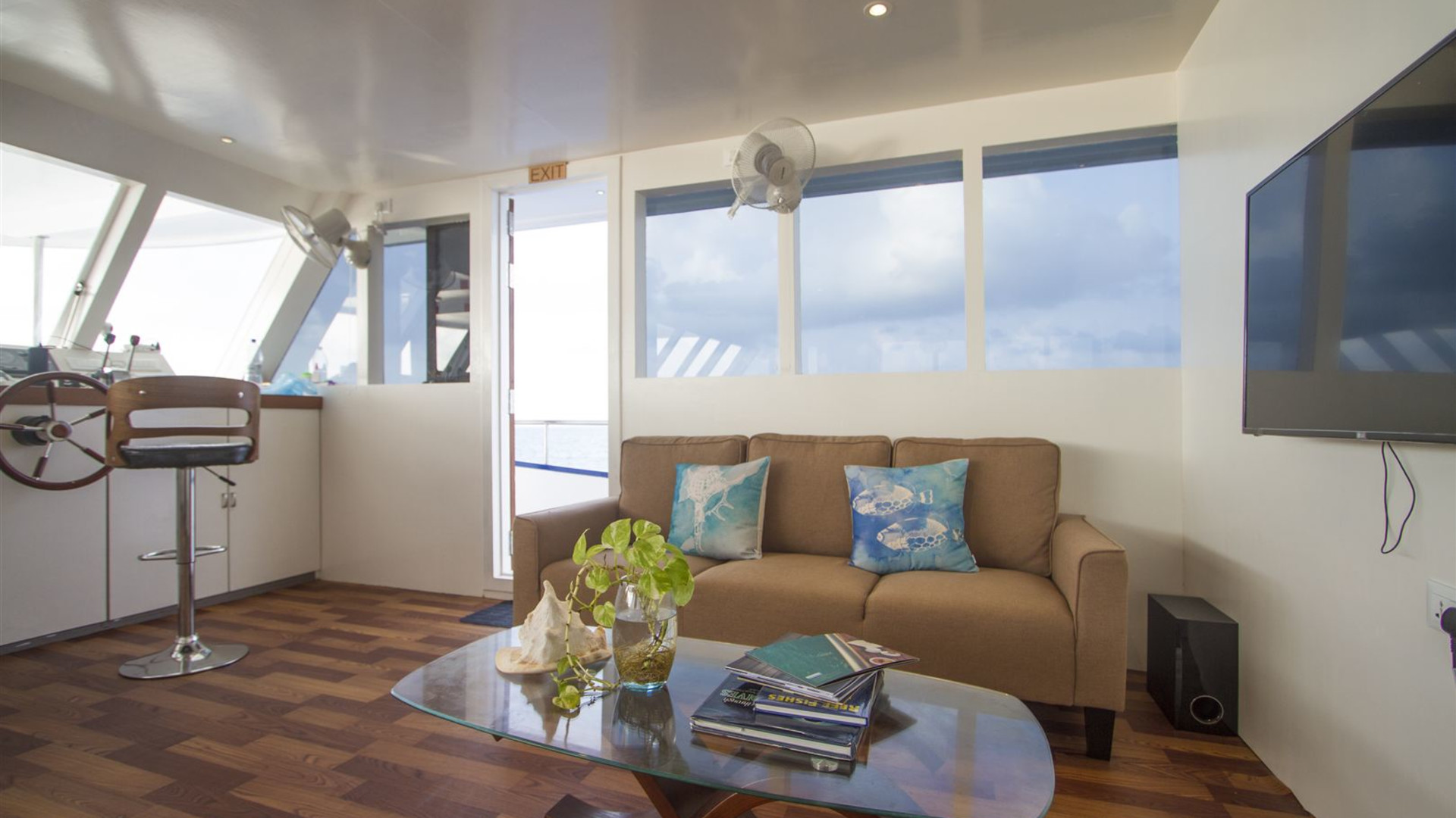 Maldives Dhoni Explorer