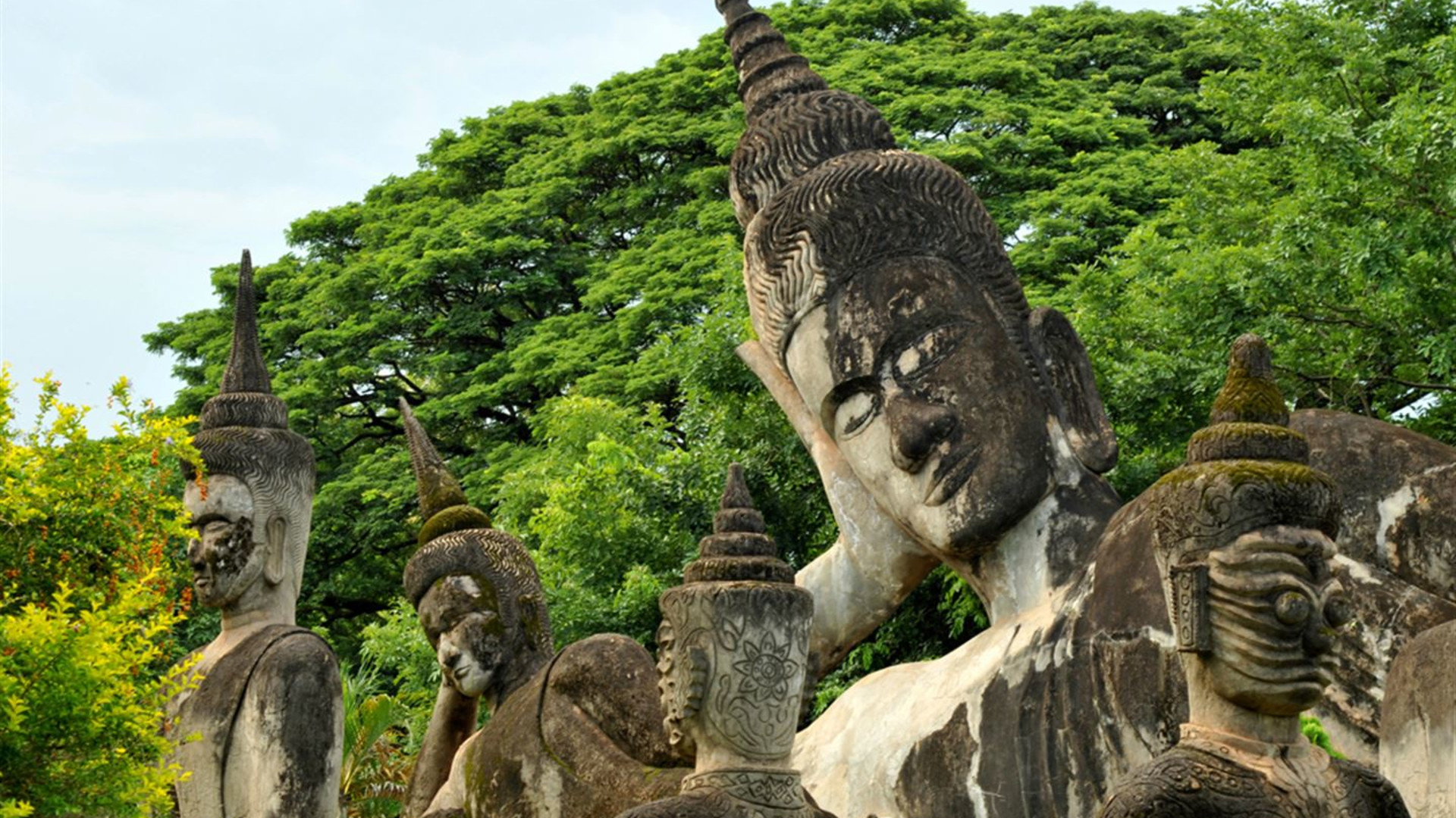 Laos: Sunrises & Street Food