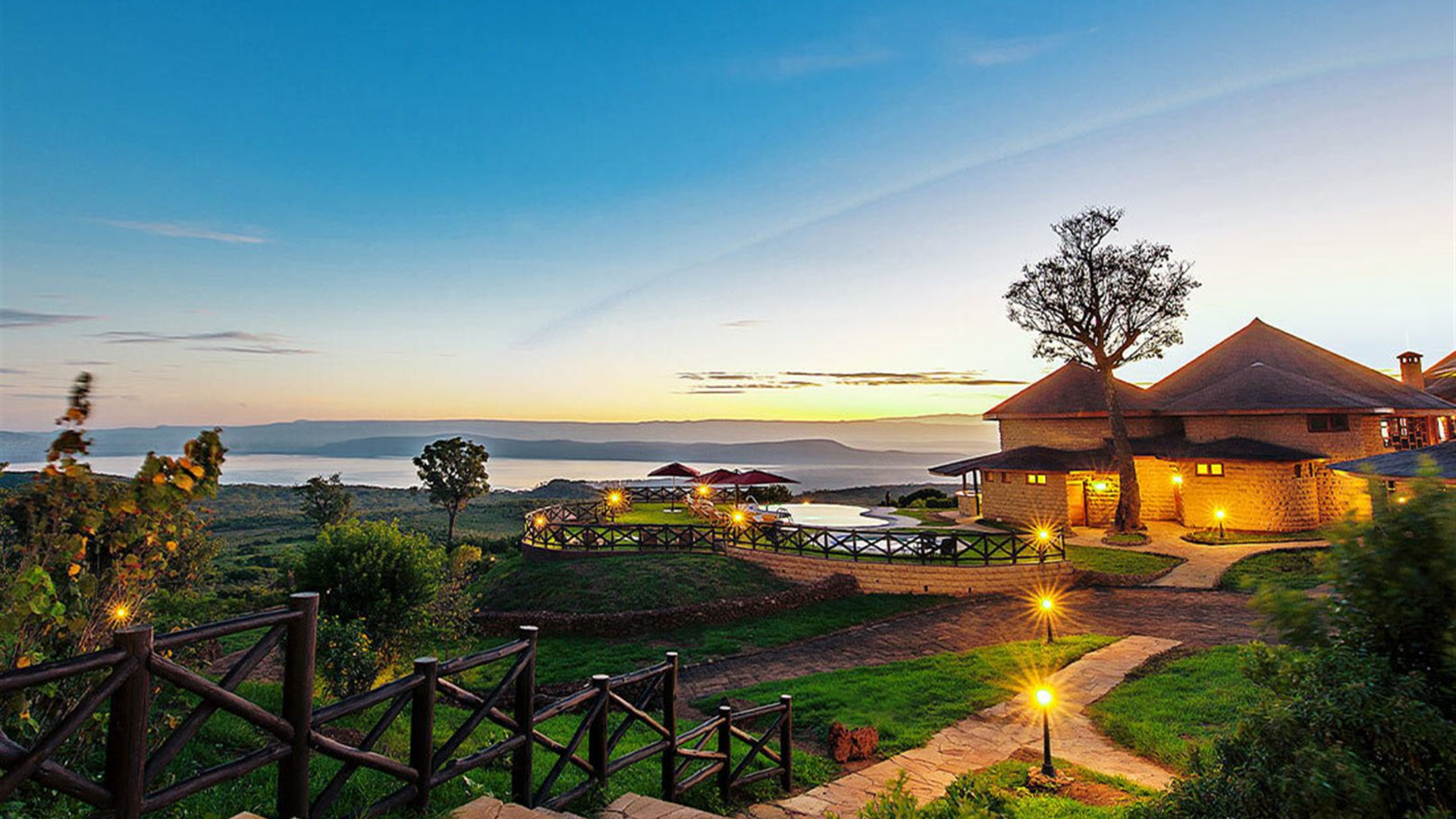 Premium Kenya & Tanzania