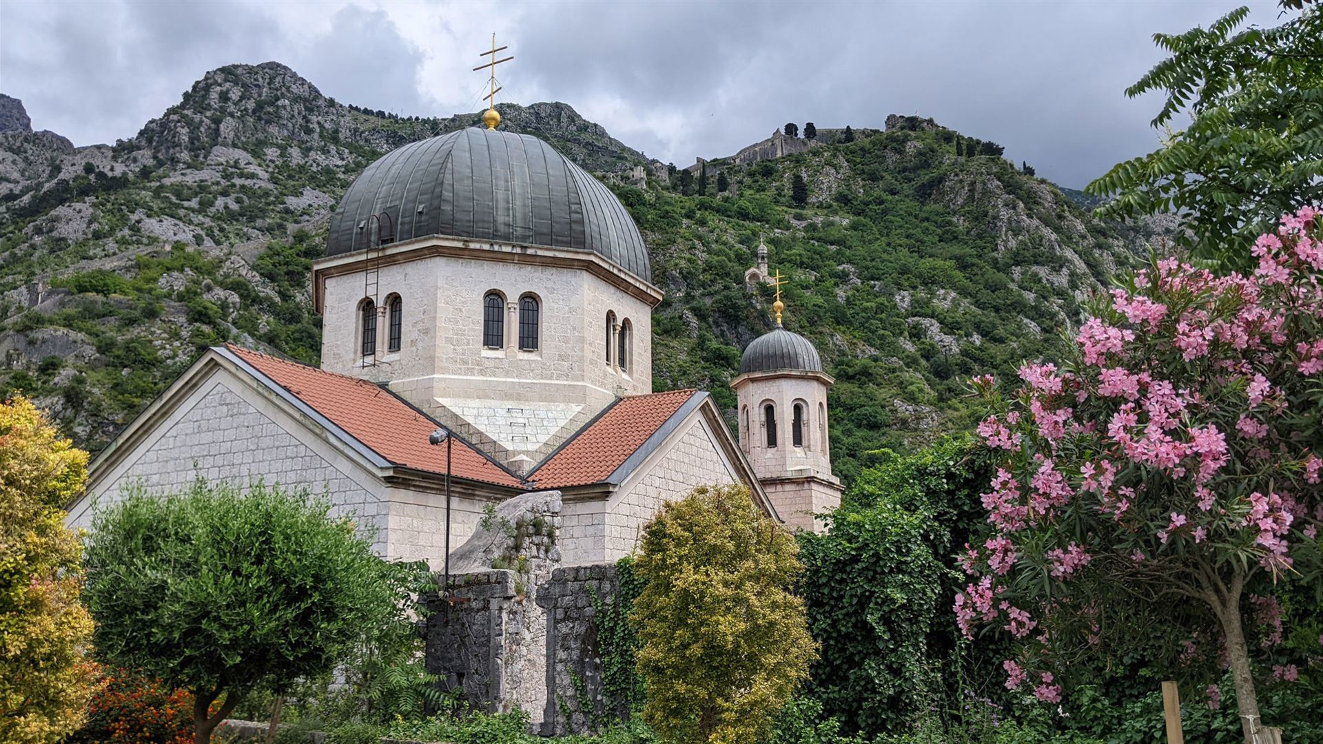 Montenegro – Mittelalterliche Städte & Majestätische Berge