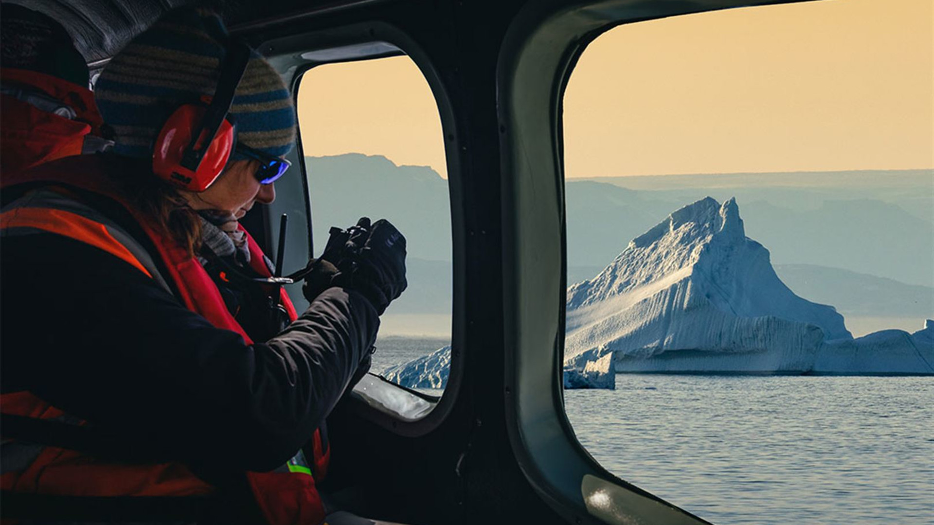 South Greenland Adventure: The Majestic Alpine Arctic (Ultramarine) 