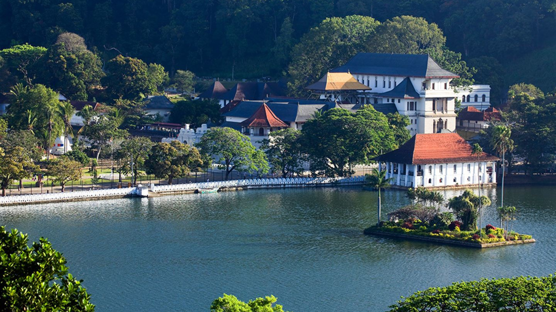 Sri Lanka Land & Meer
