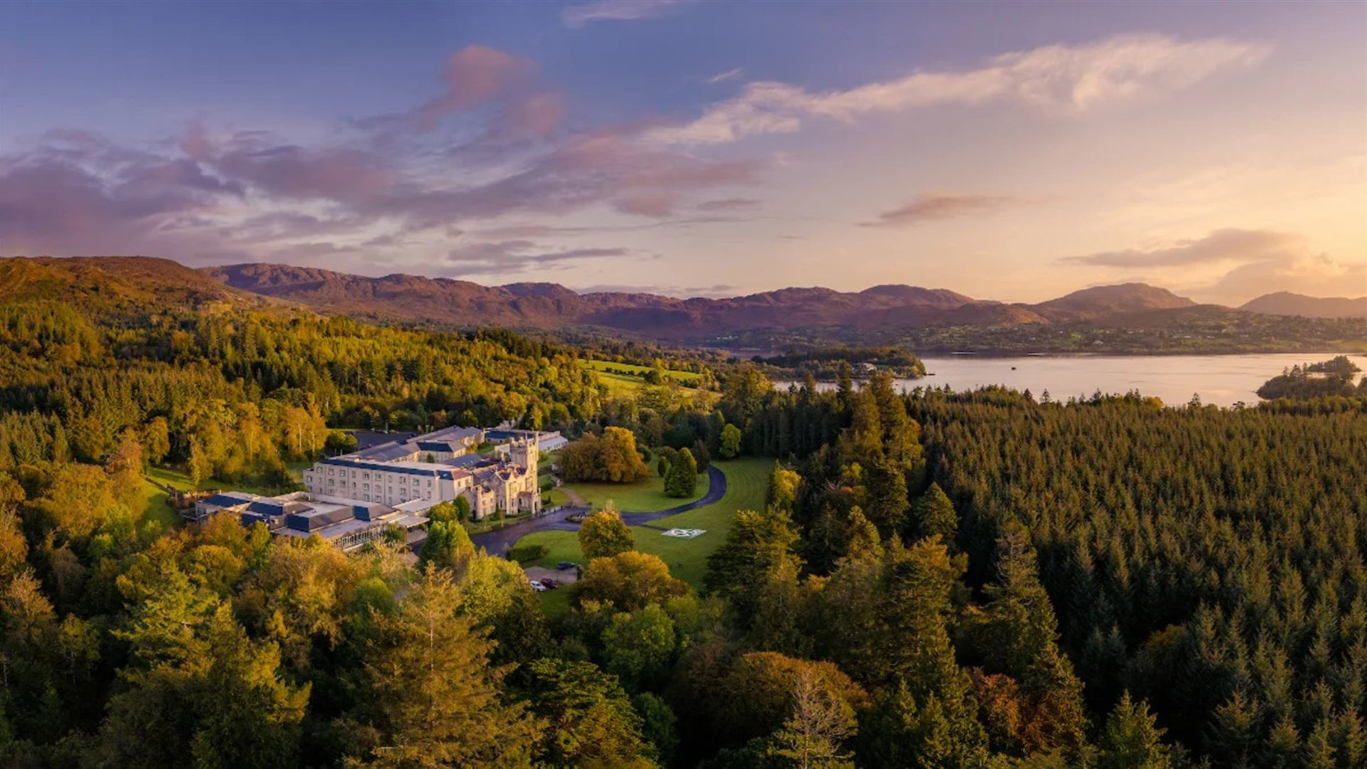 Signature: Northern Ireland's Emerald Coast & Giant's Causeway